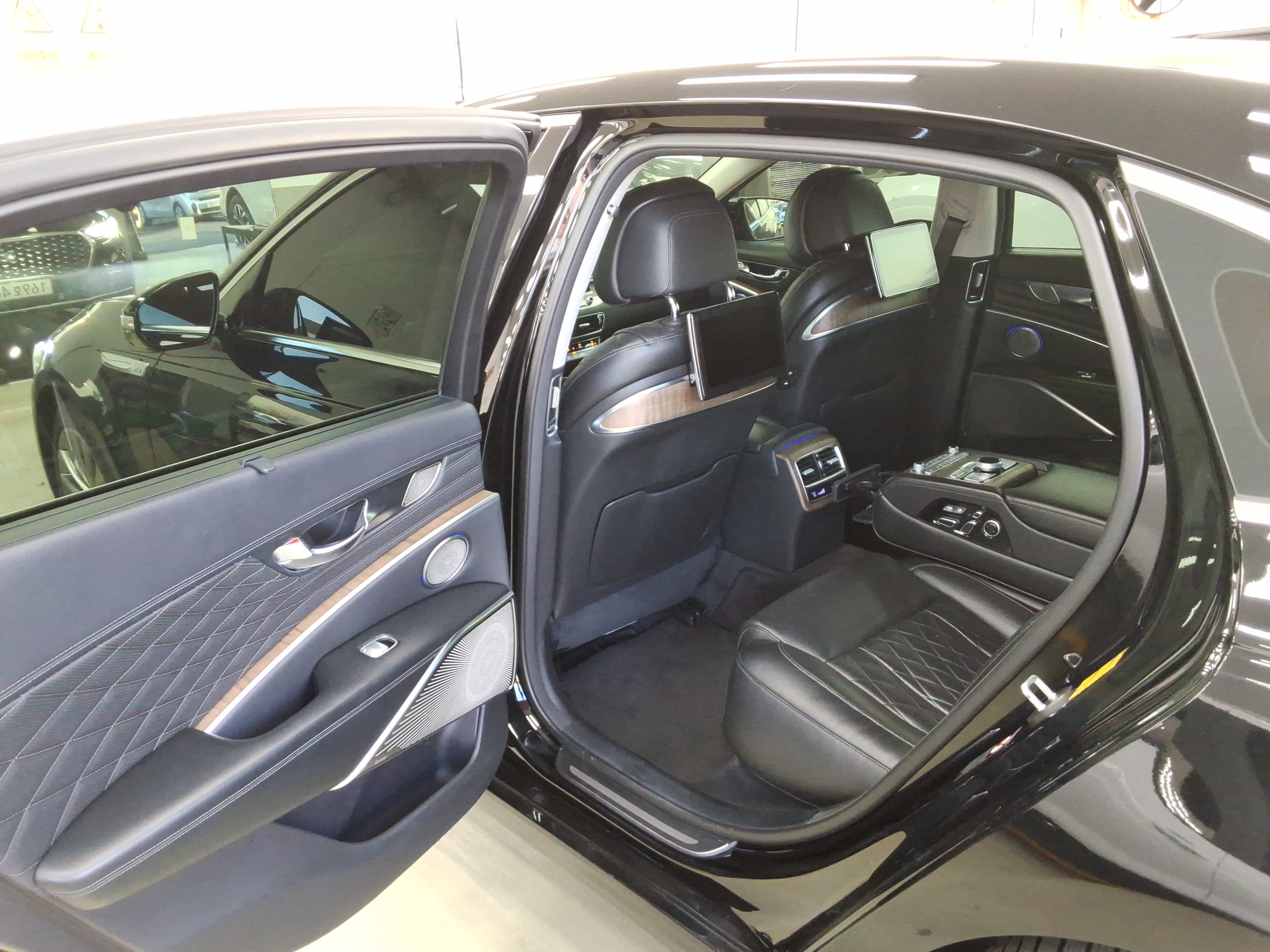 صورة إضافية