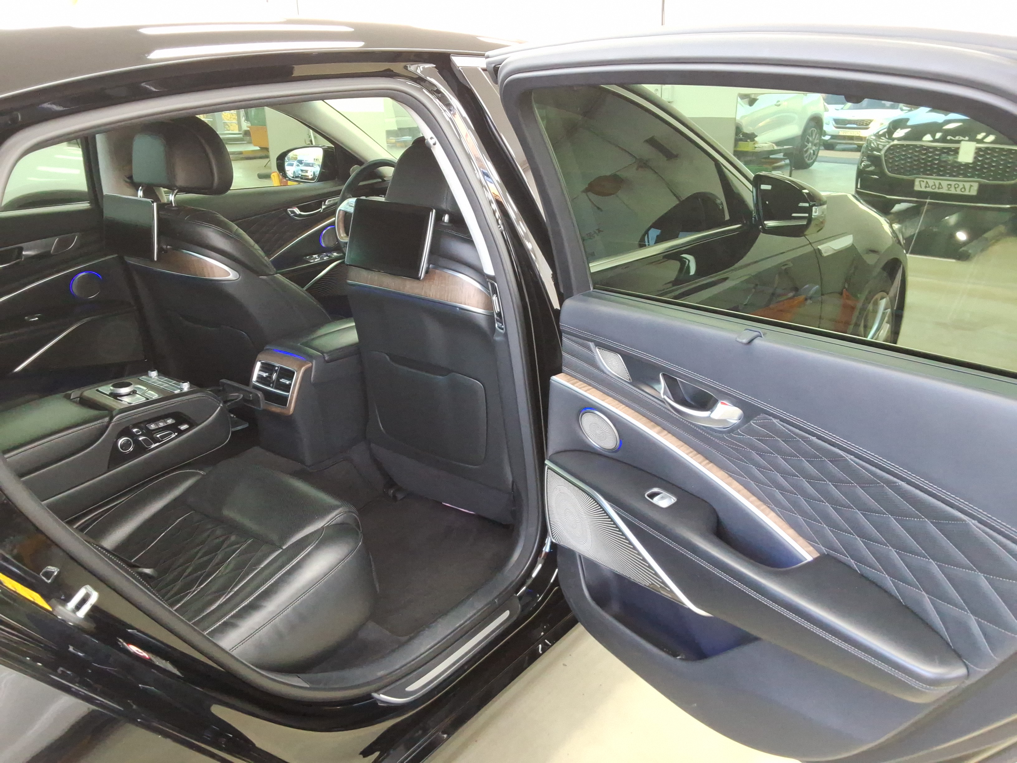 صورة إضافية