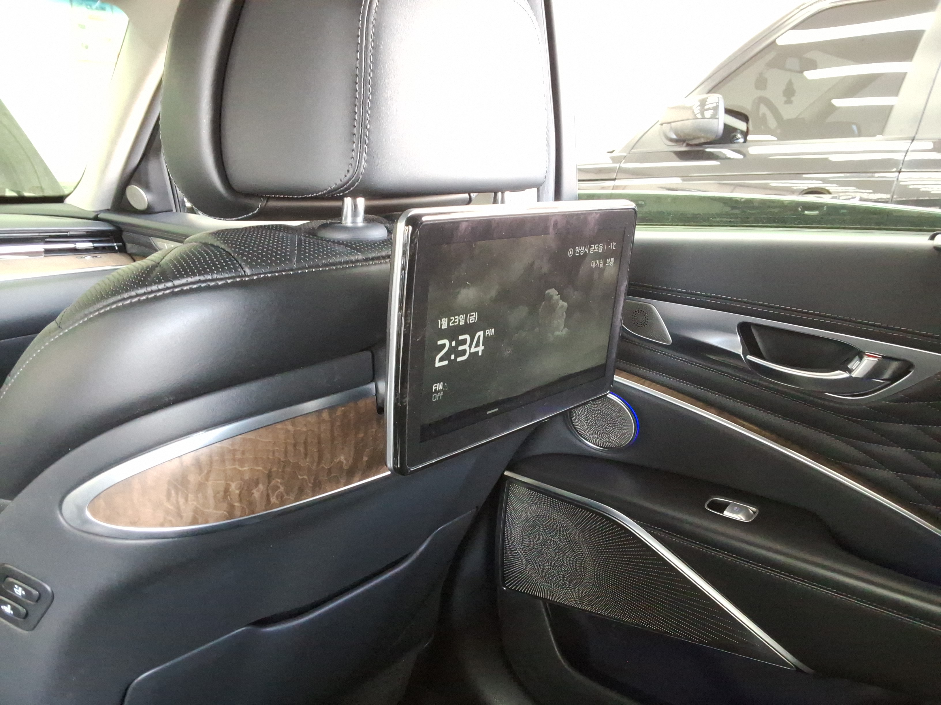 صورة إضافية