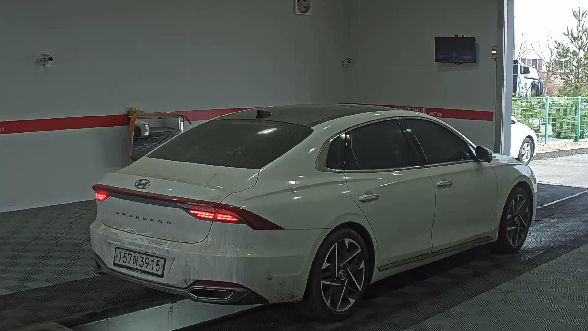 هيونداي - أزيرا (2020)