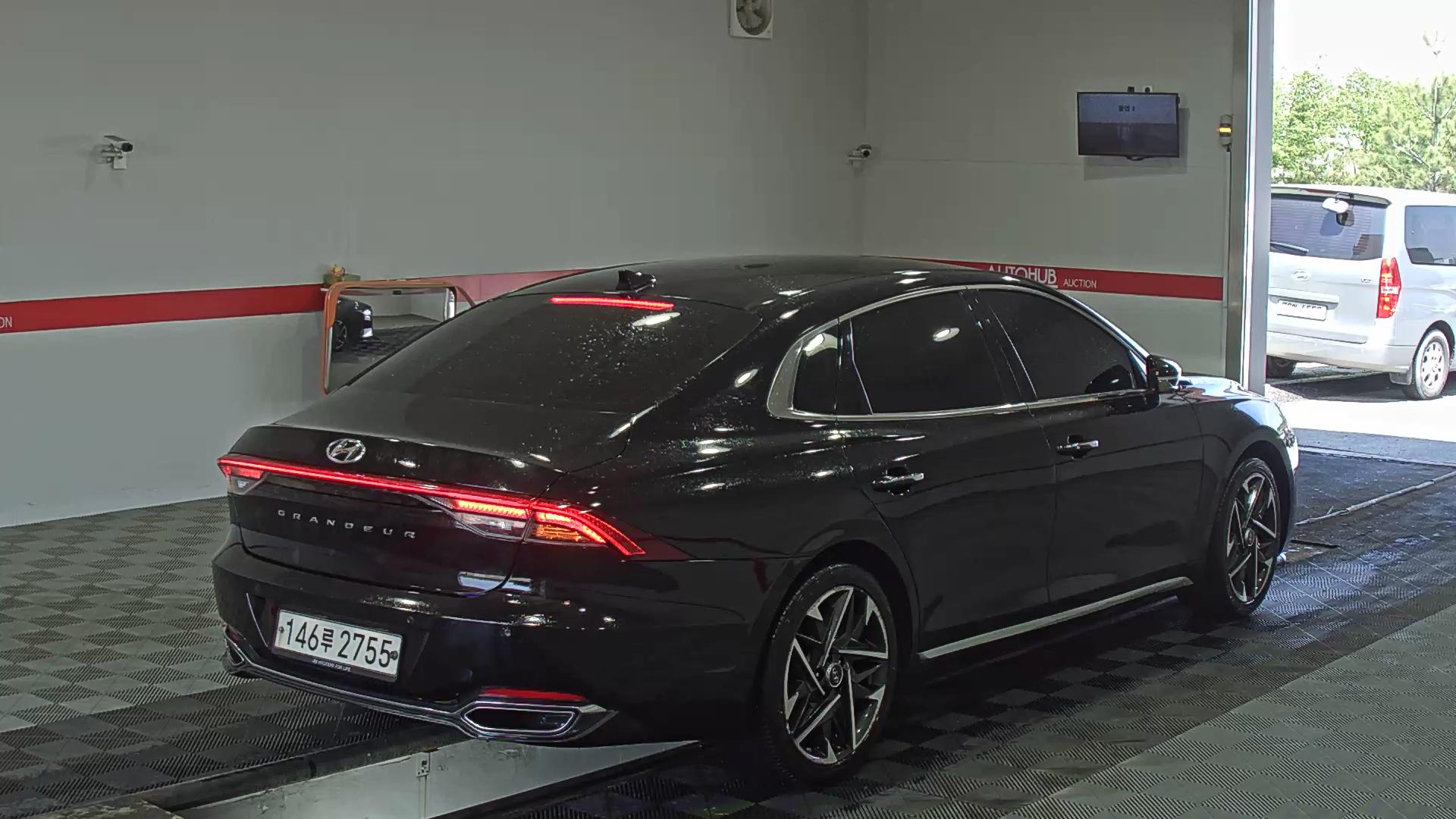 هيونداي - أزيرا (2020)