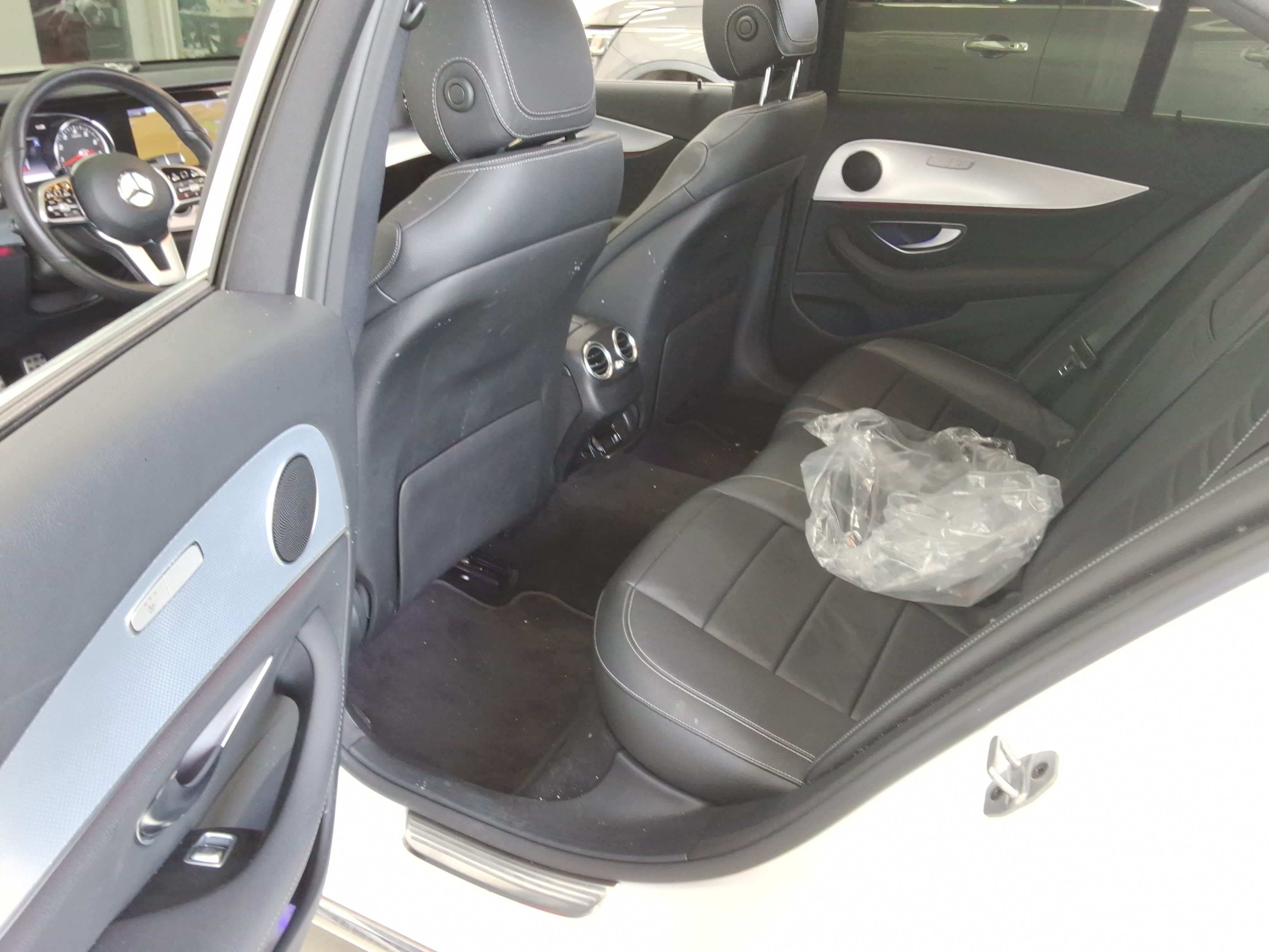 مرسيدس - E-CLASS - Image 13