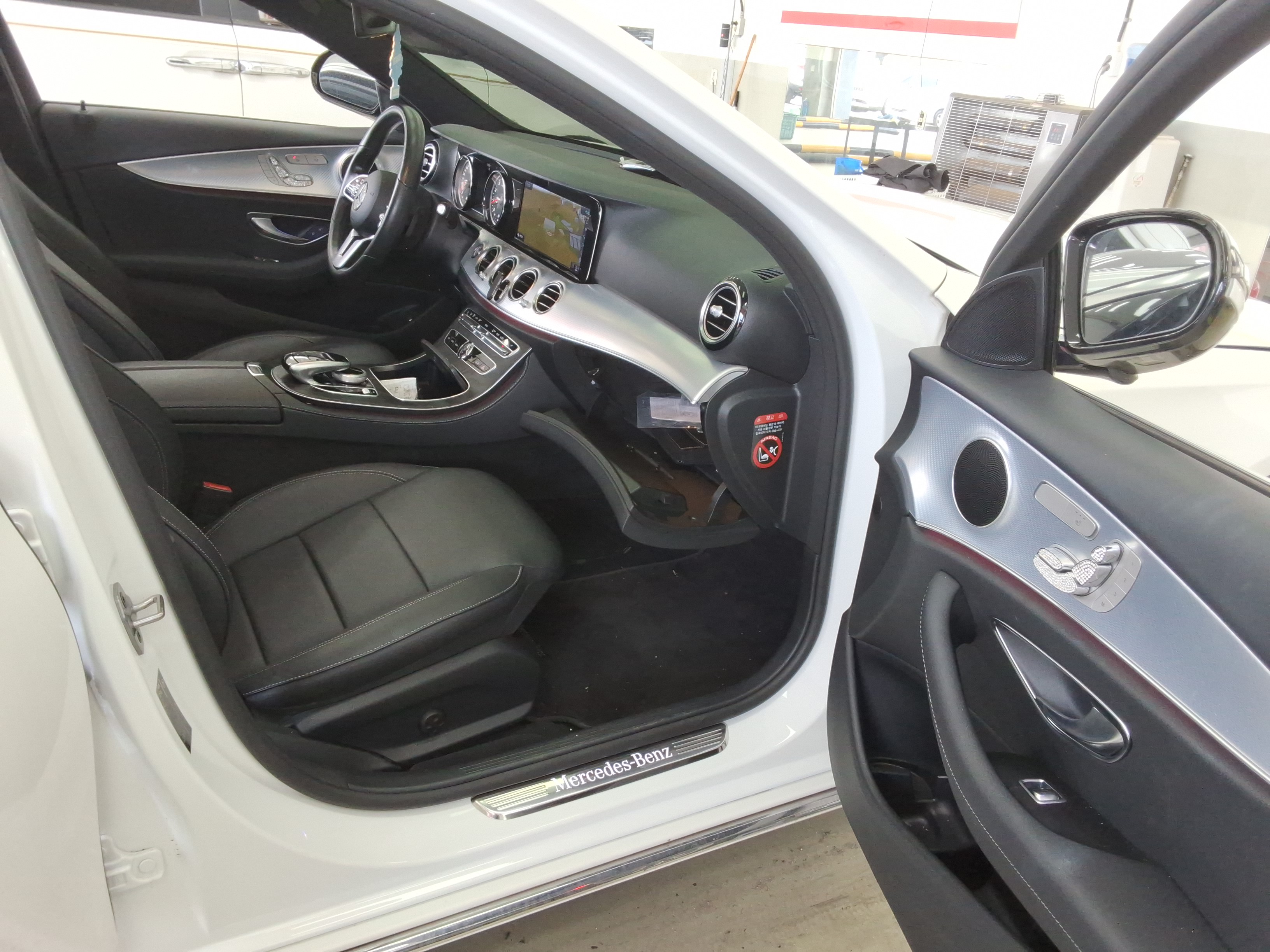 مرسيدس - E-CLASS - Image 15