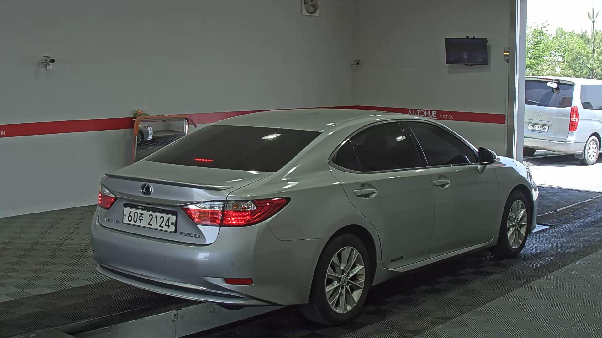 لكسز ES300h