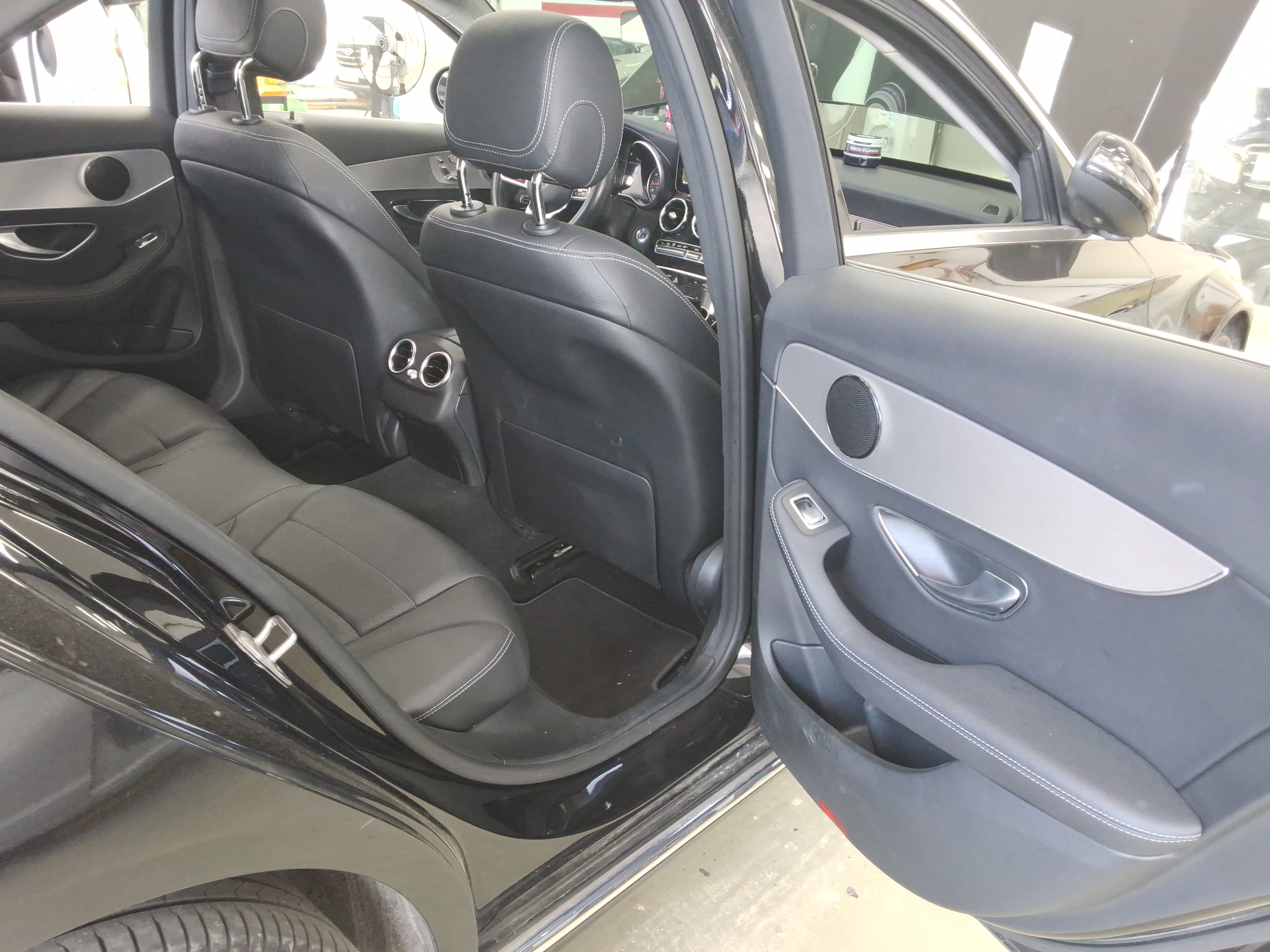 مرسيدس - C-CLASS - Image 14