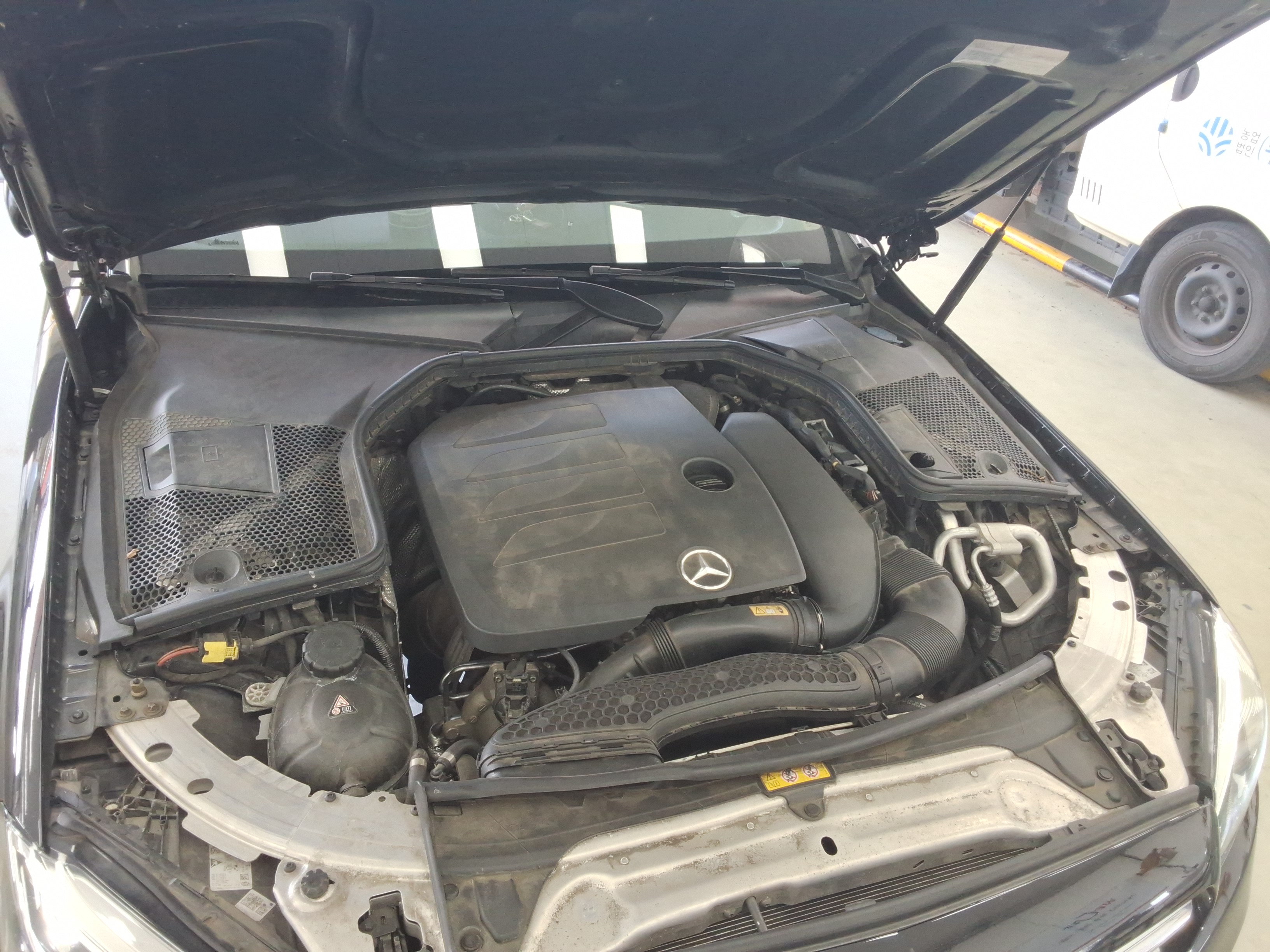 مرسيدس - C-CLASS - Image 17