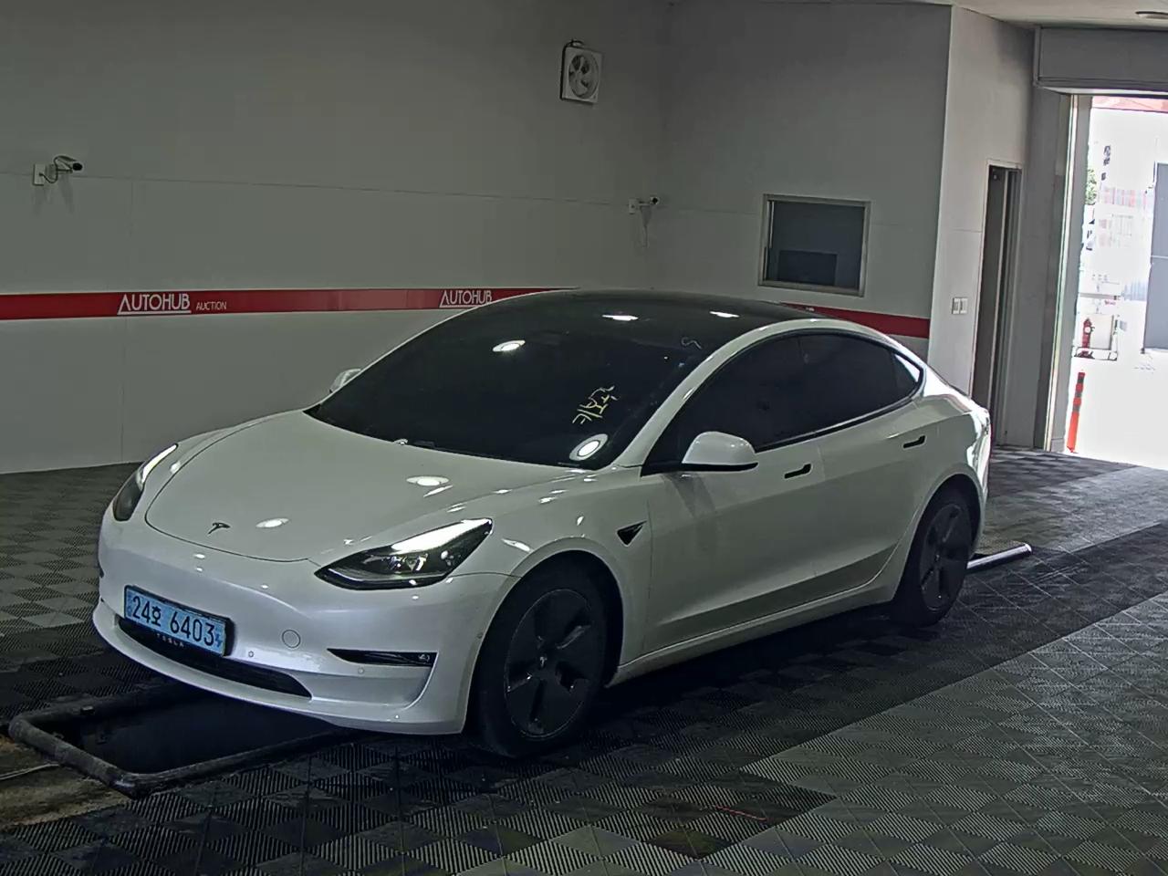 تسلا - MODEL 3 (2021)