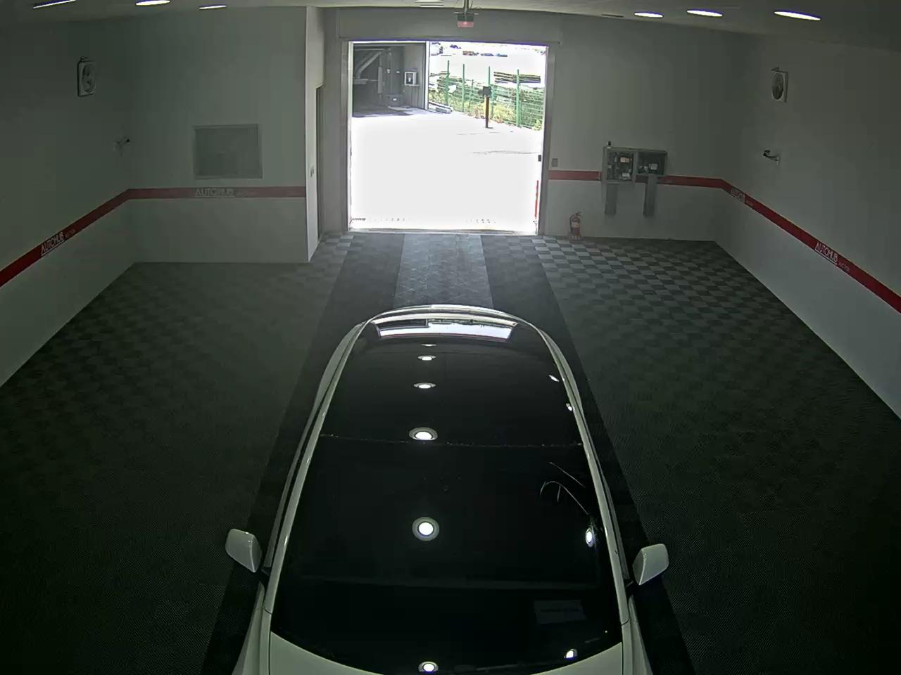 تسلا MODEL 3