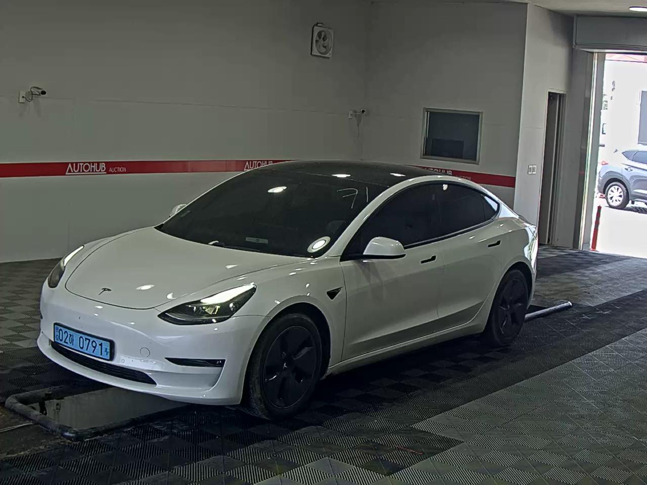 تسلا - MODEL 3 (2021)