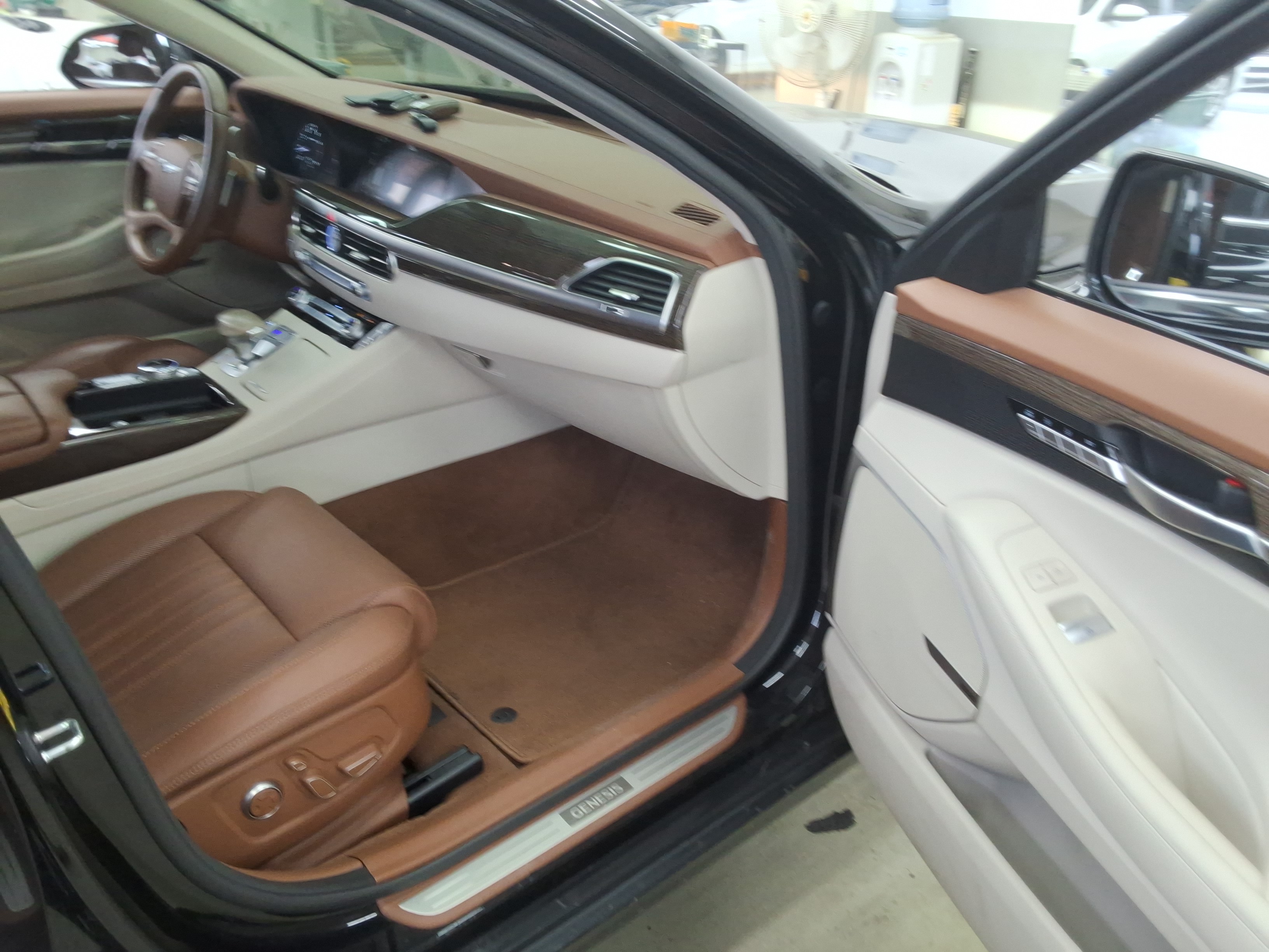جينسس G90