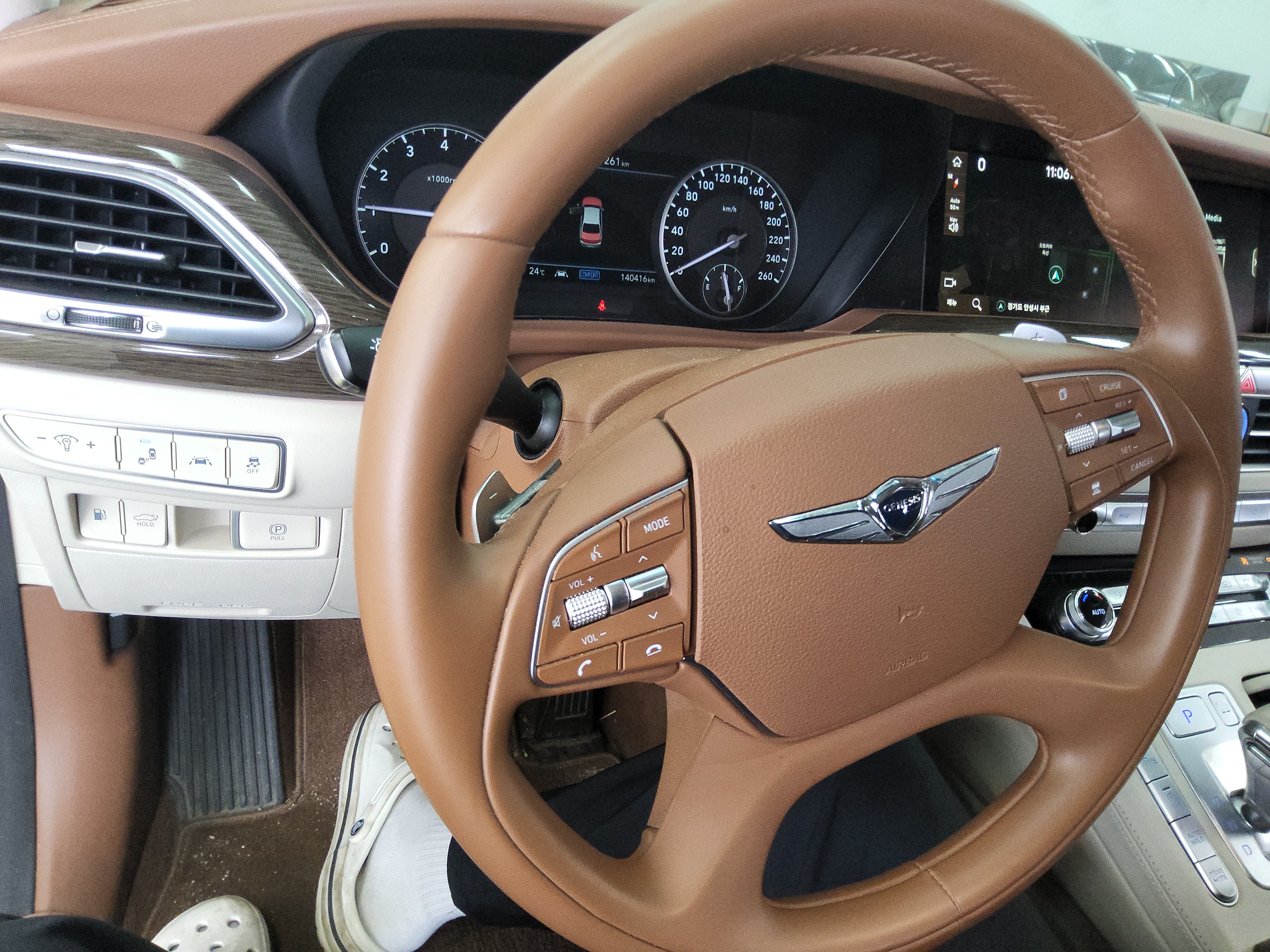 جينسس G90