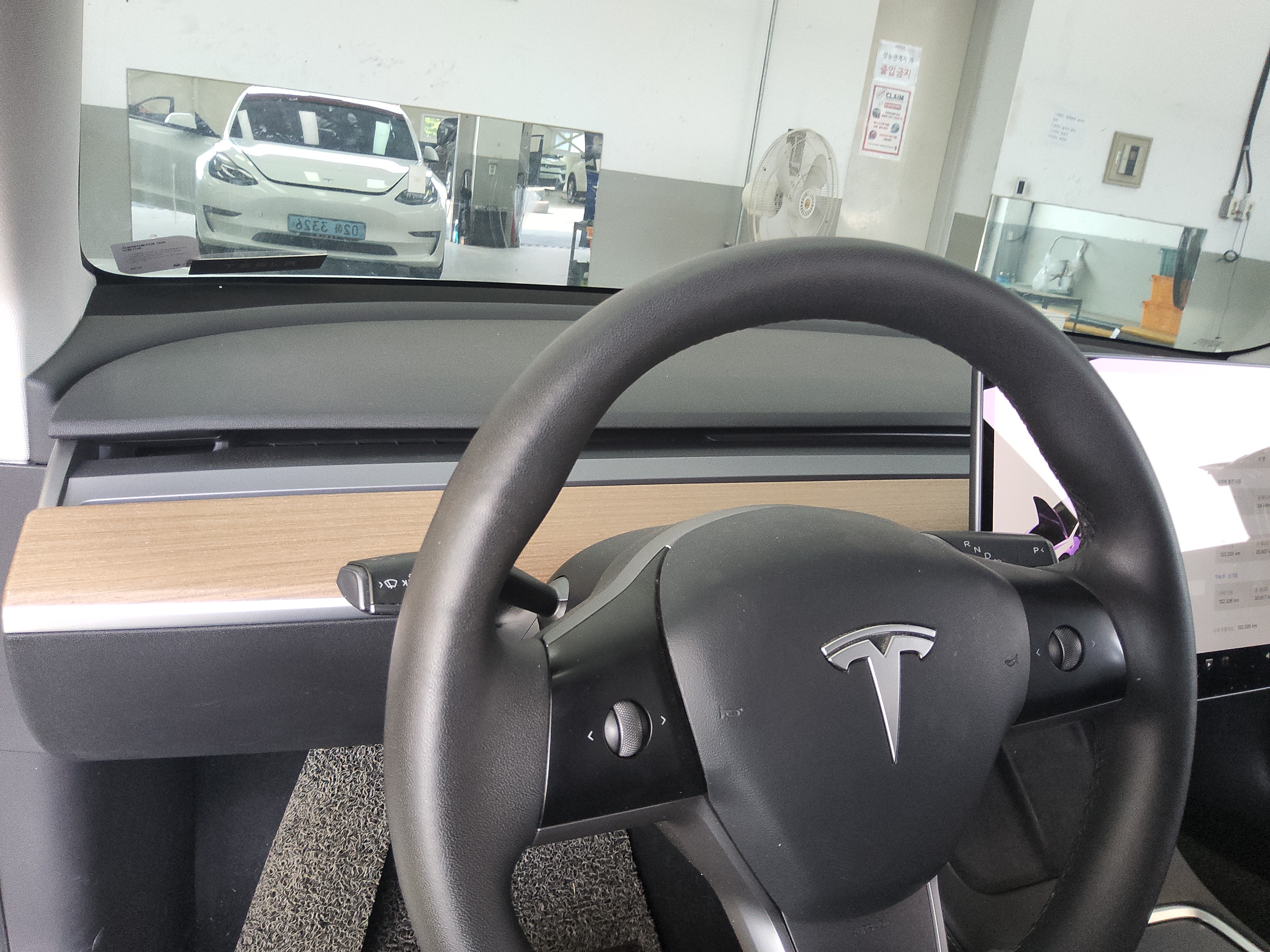 تسلا MODEL 3