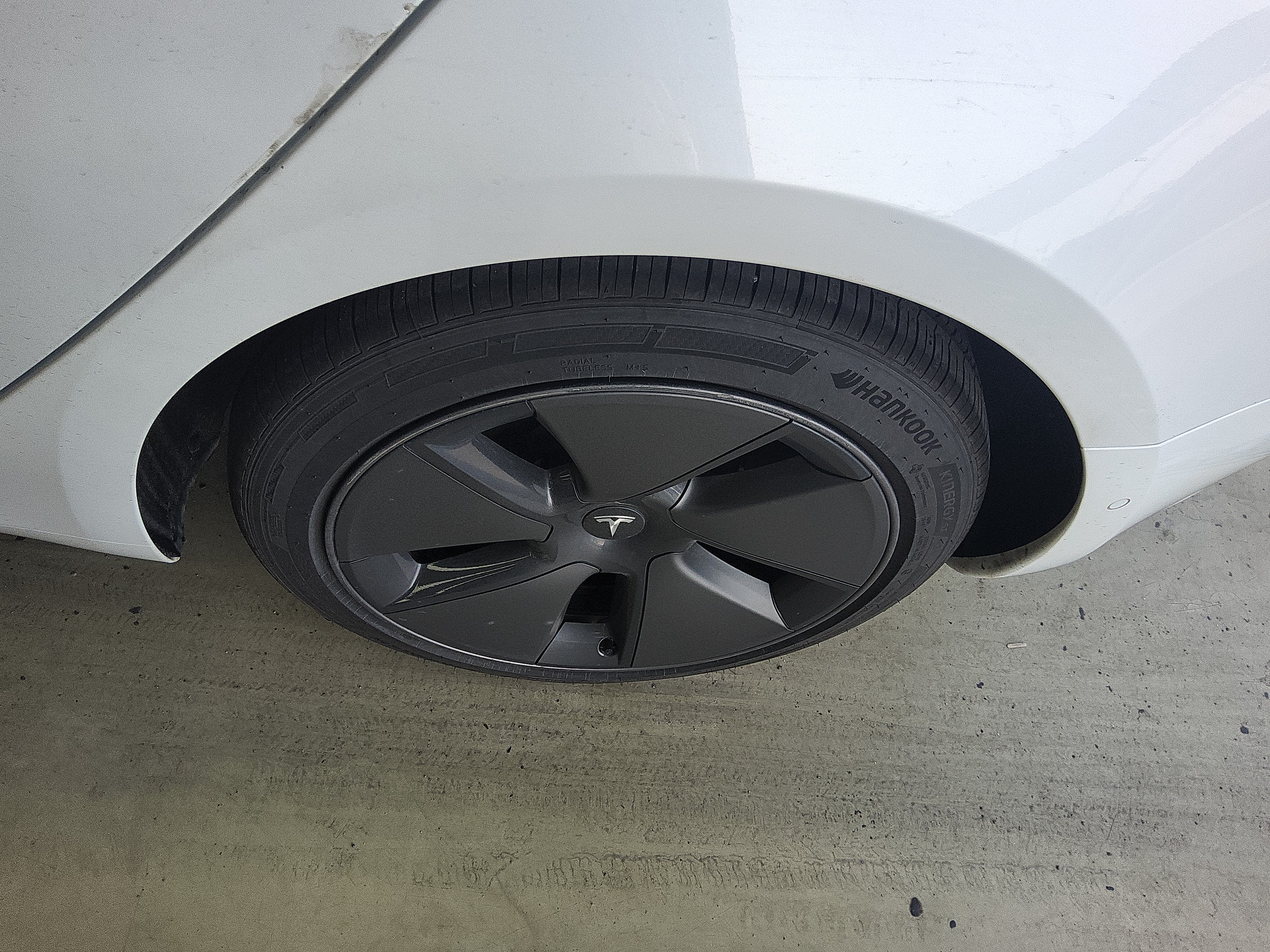 تسلا MODEL 3