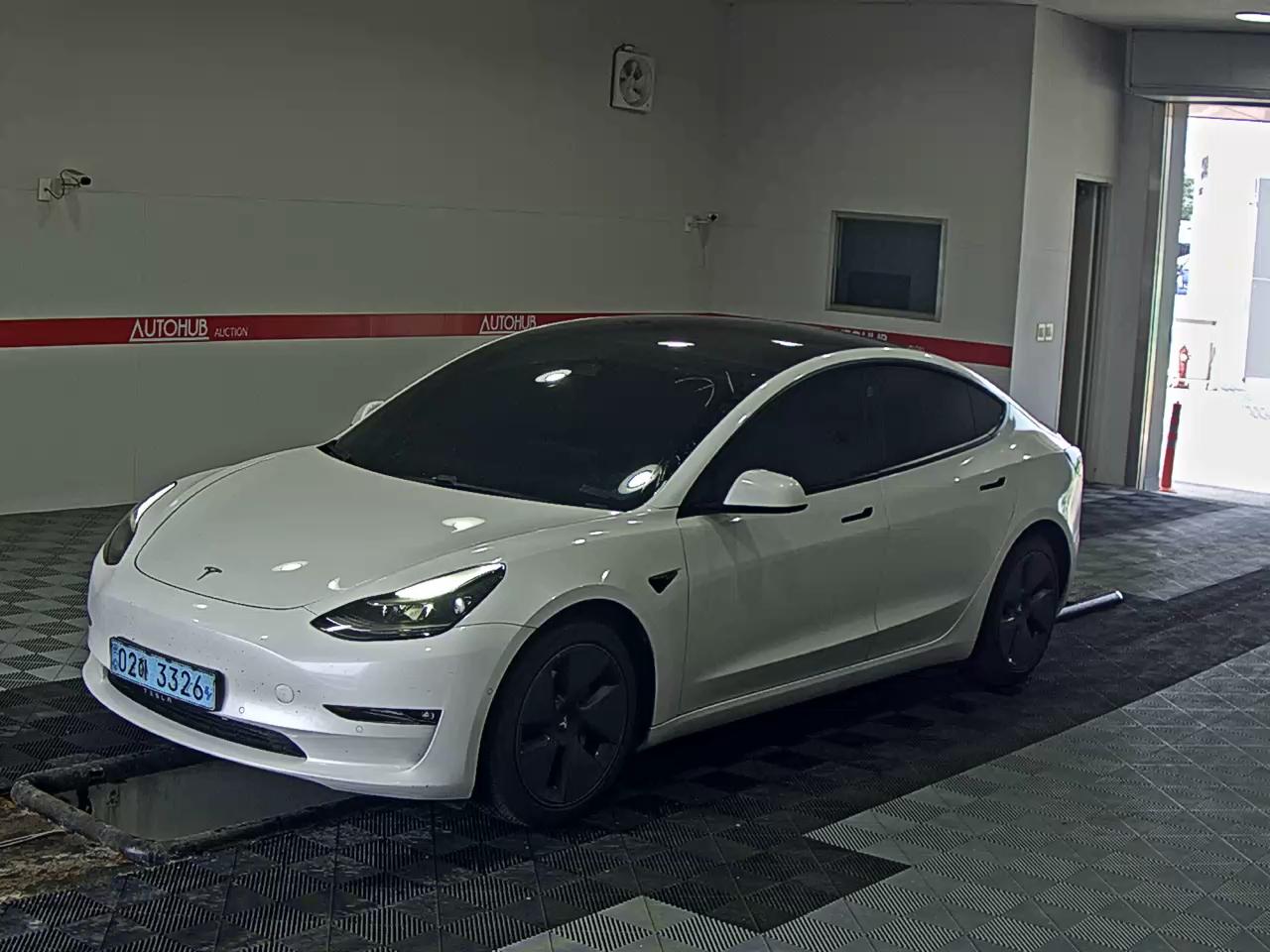 تسلا MODEL 3
