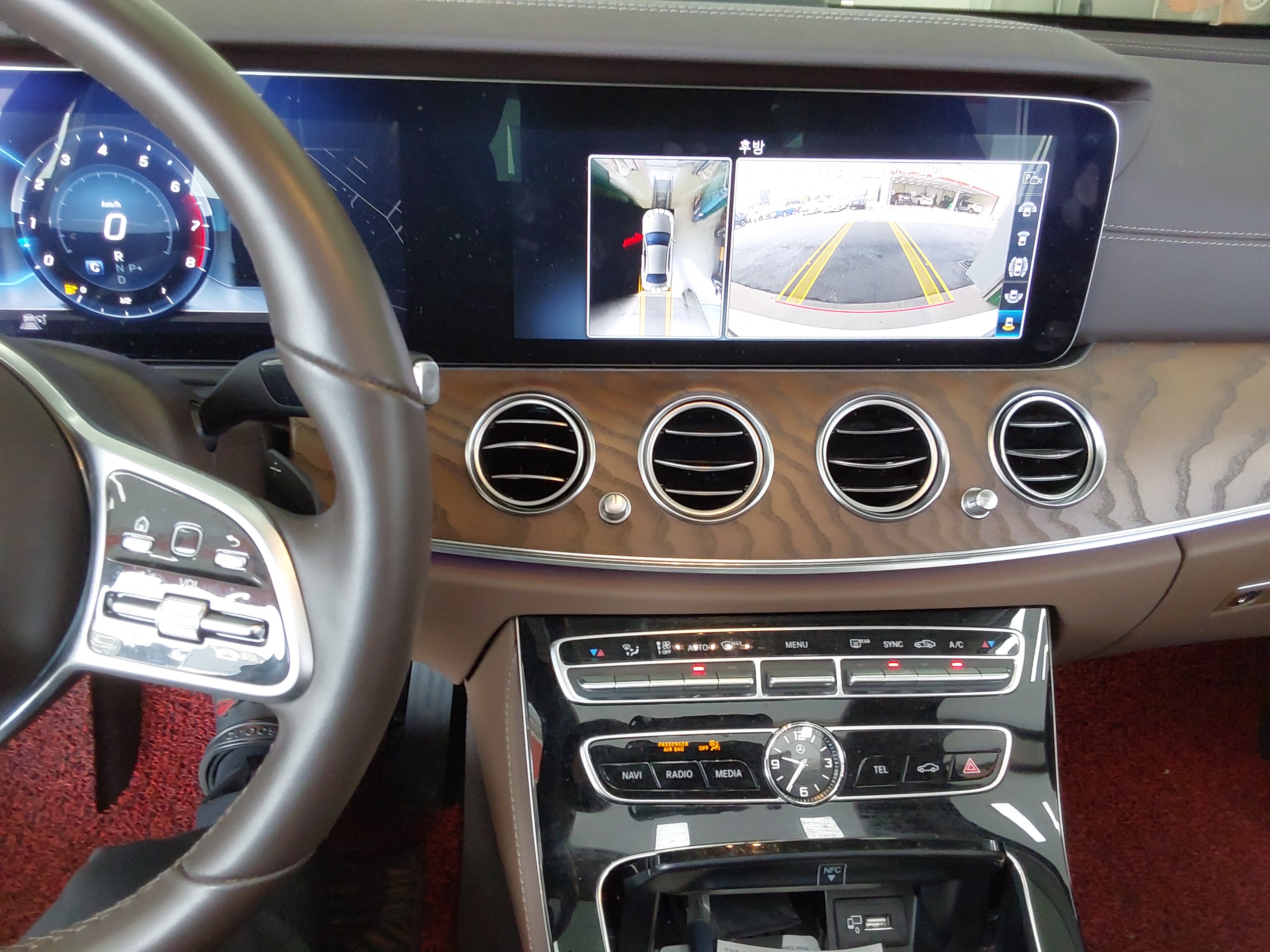 مرسيدس E-CLASS