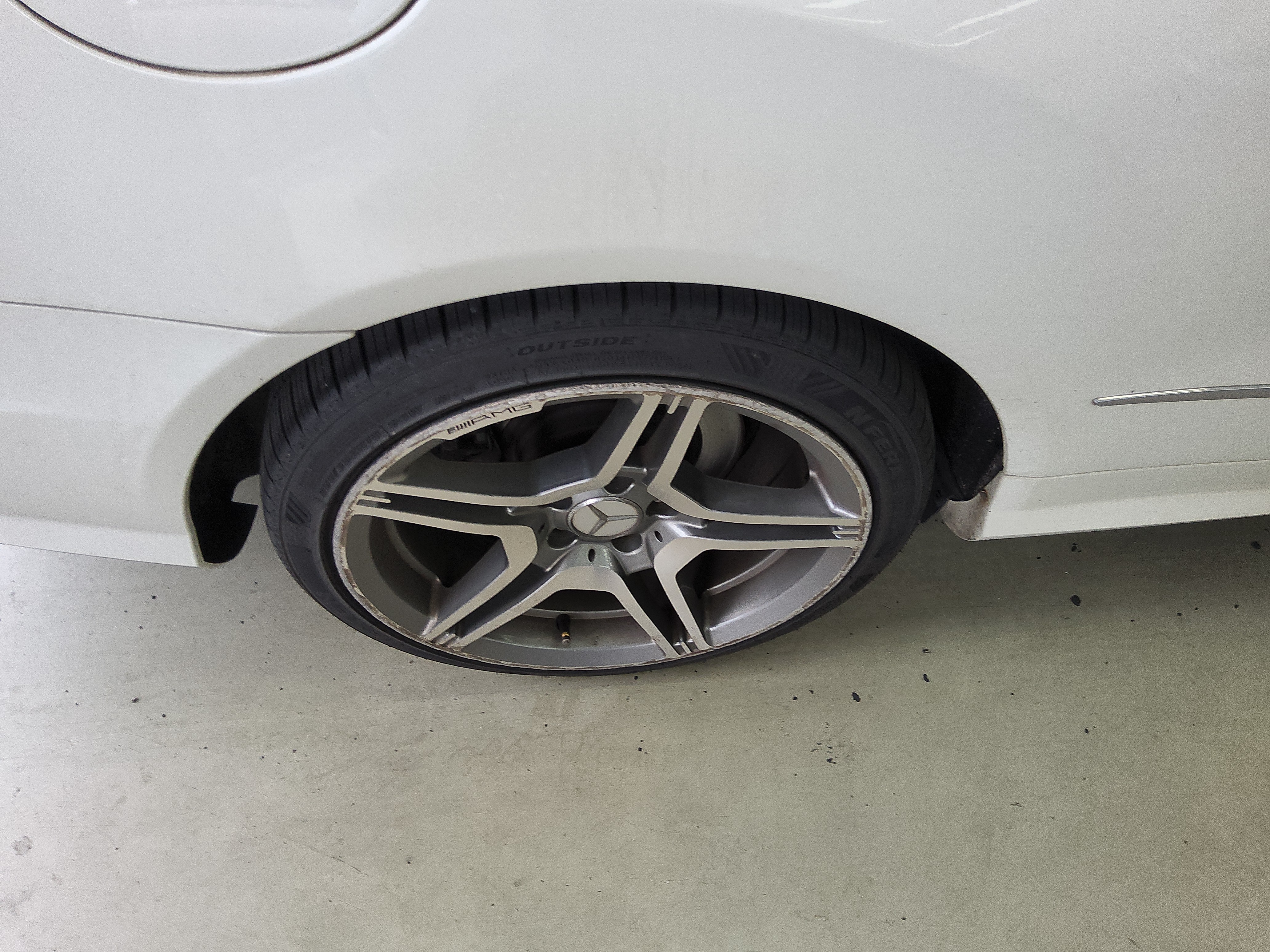 مرسيدس E-CLASS