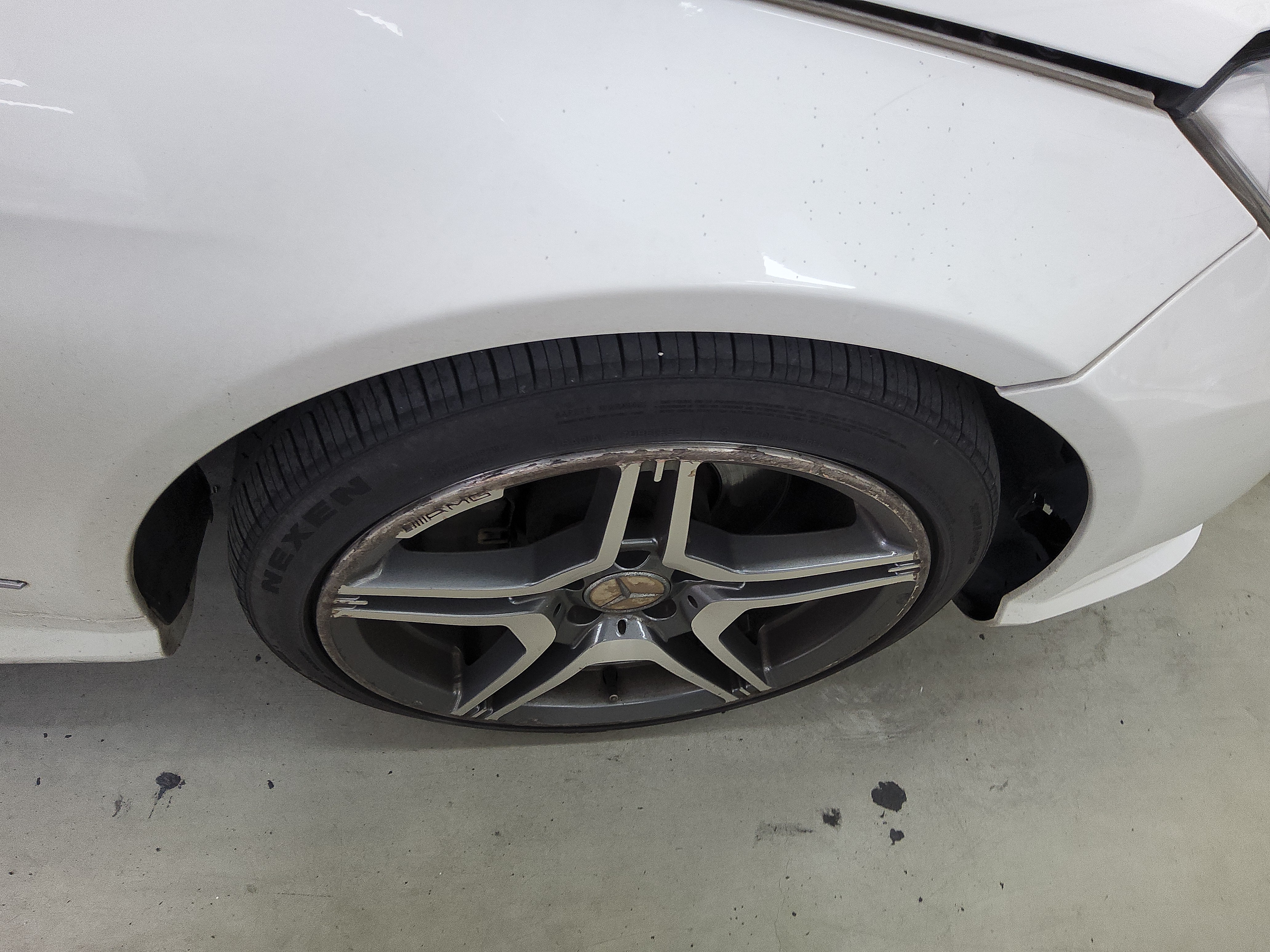 مرسيدس E-CLASS