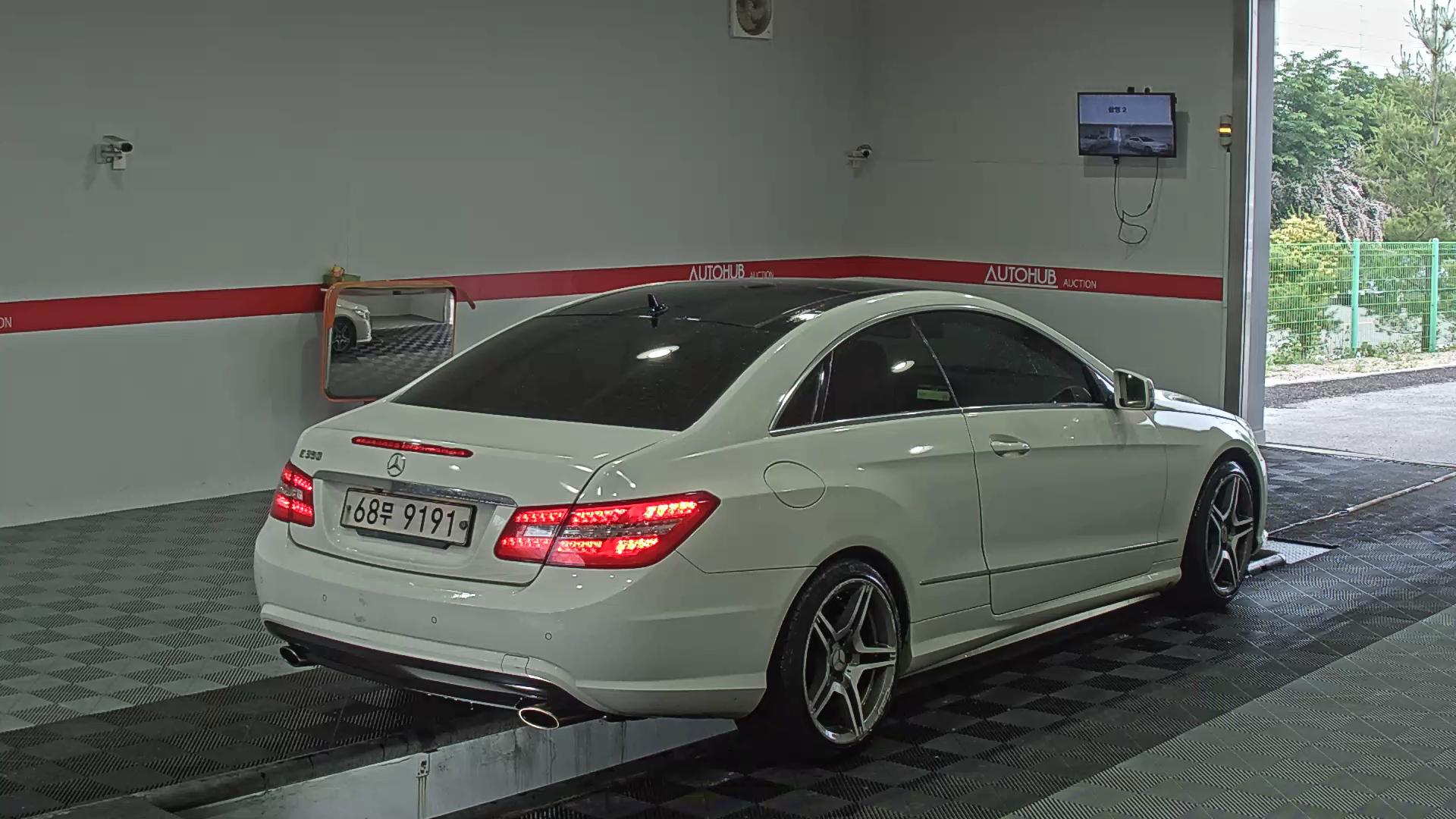 مرسيدس E-CLASS