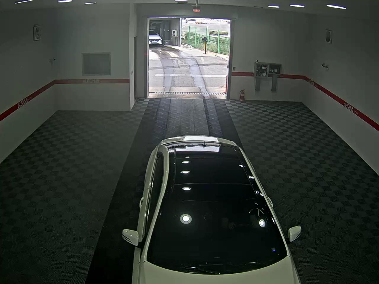 مرسيدس E-CLASS