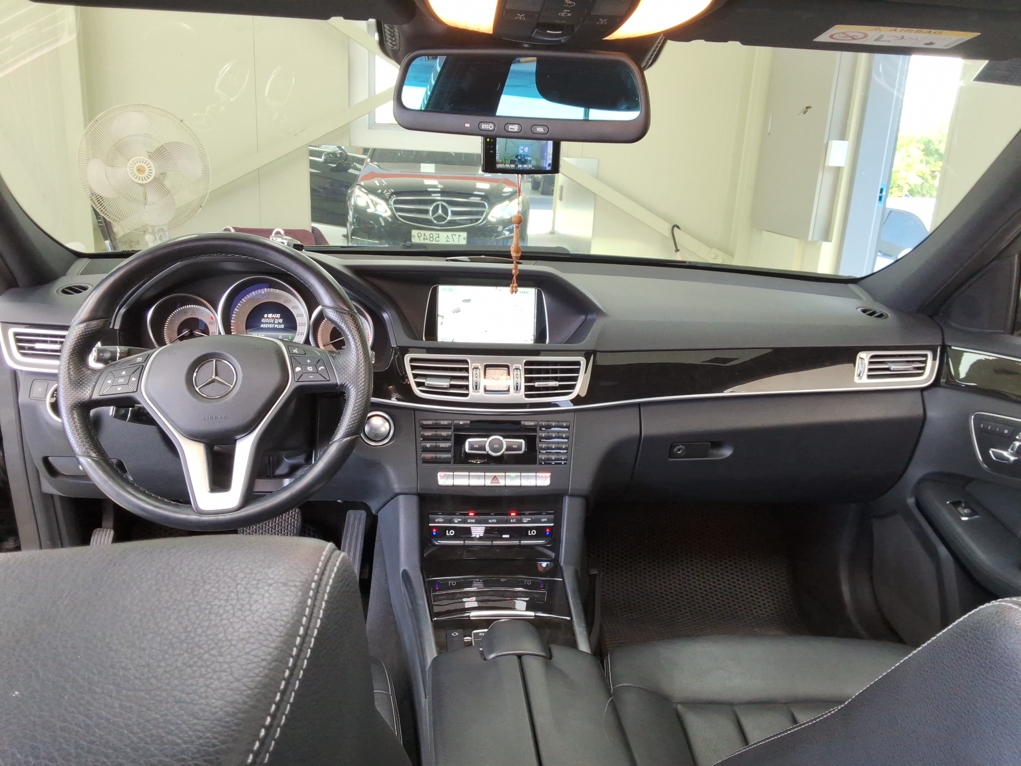 مرسيدس E-CLASS