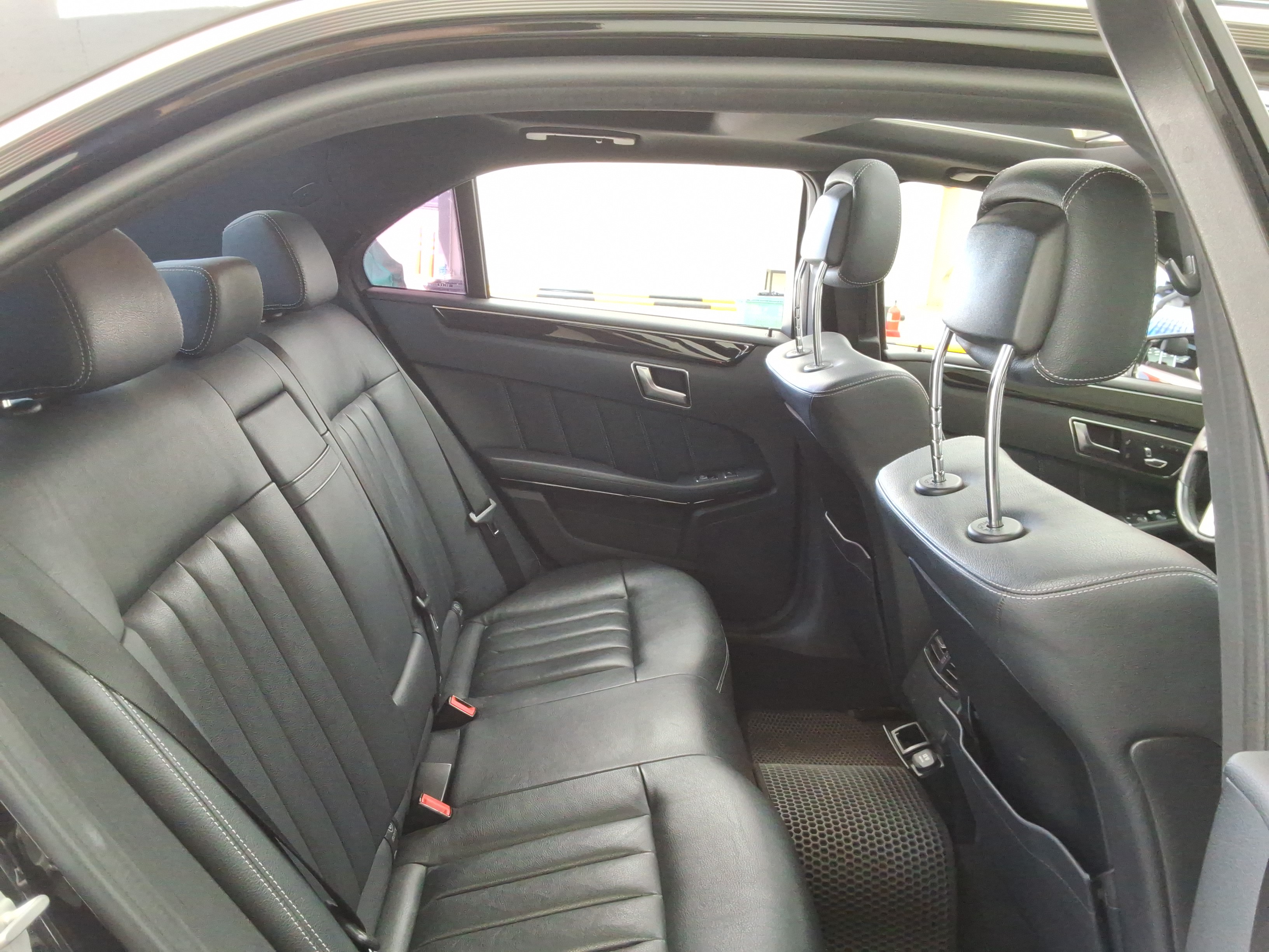 مرسيدس E-CLASS