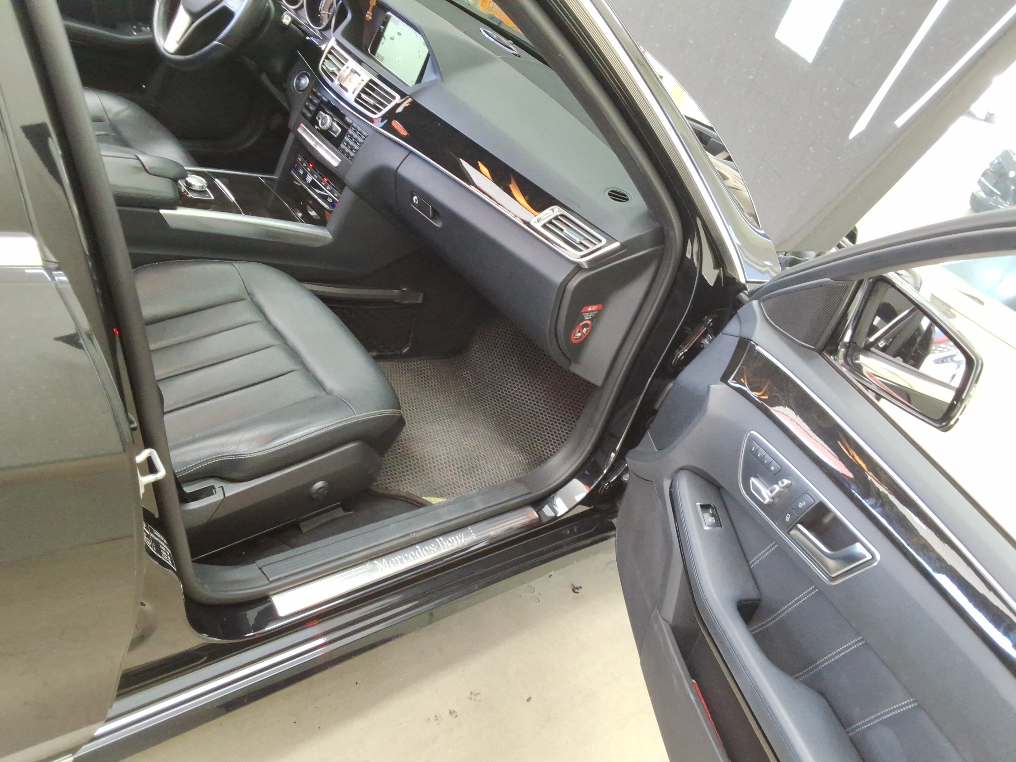 مرسيدس E-CLASS