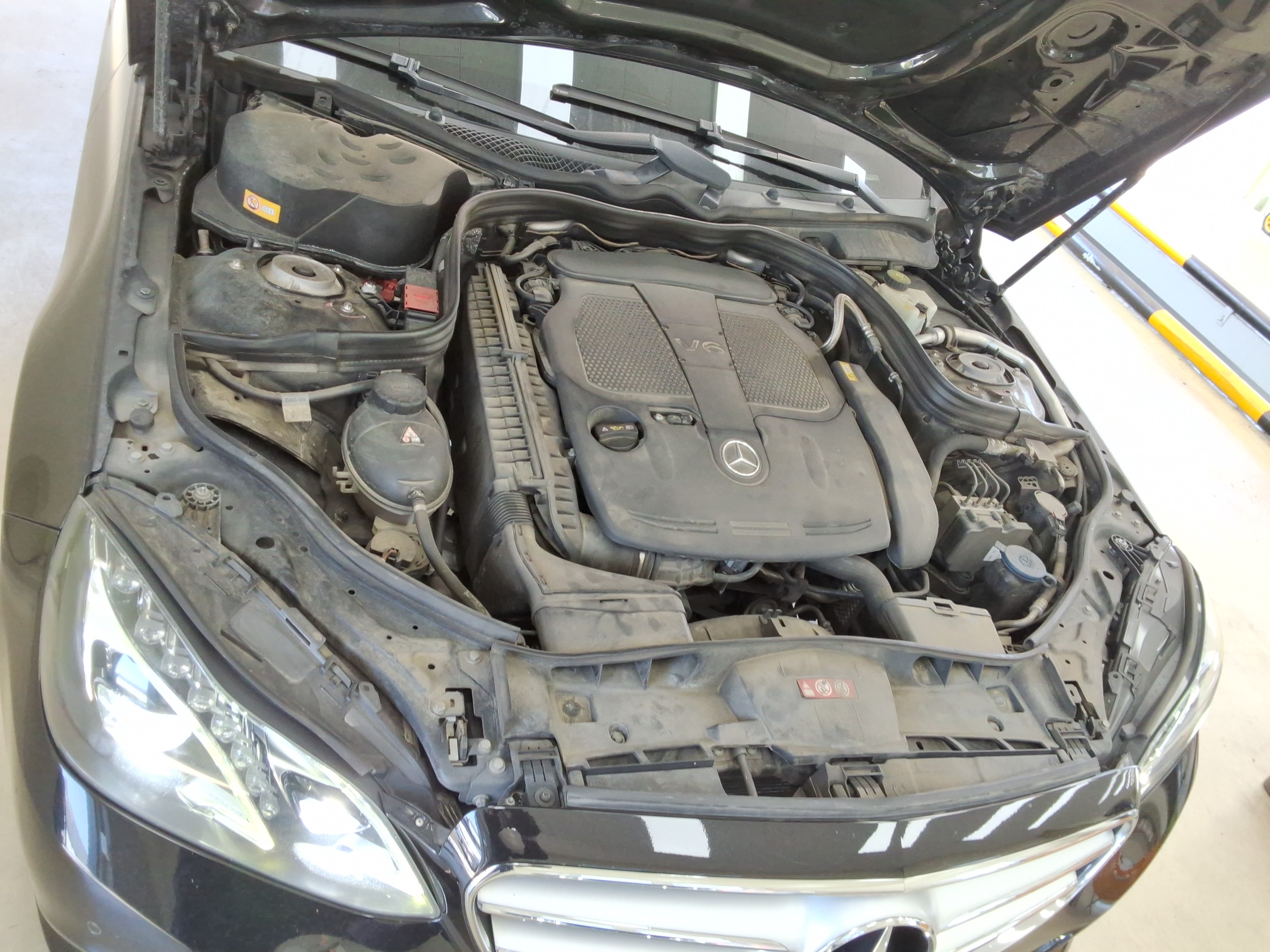 مرسيدس E-CLASS