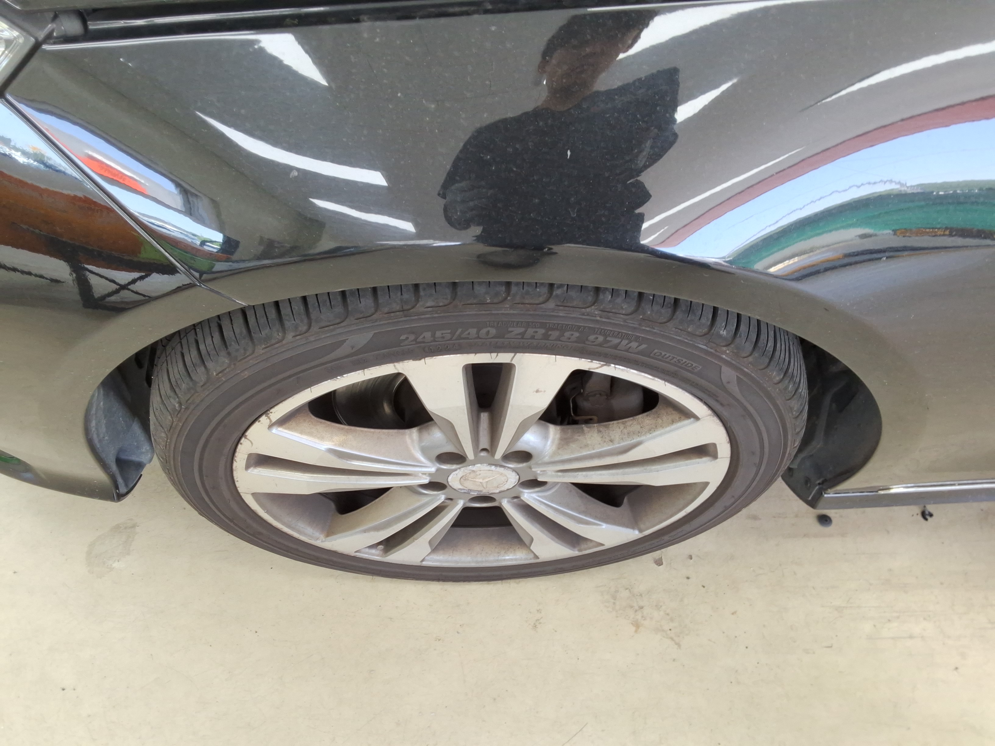 مرسيدس E-CLASS