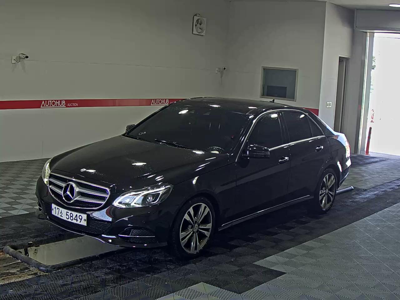 مرسيدس E-CLASS