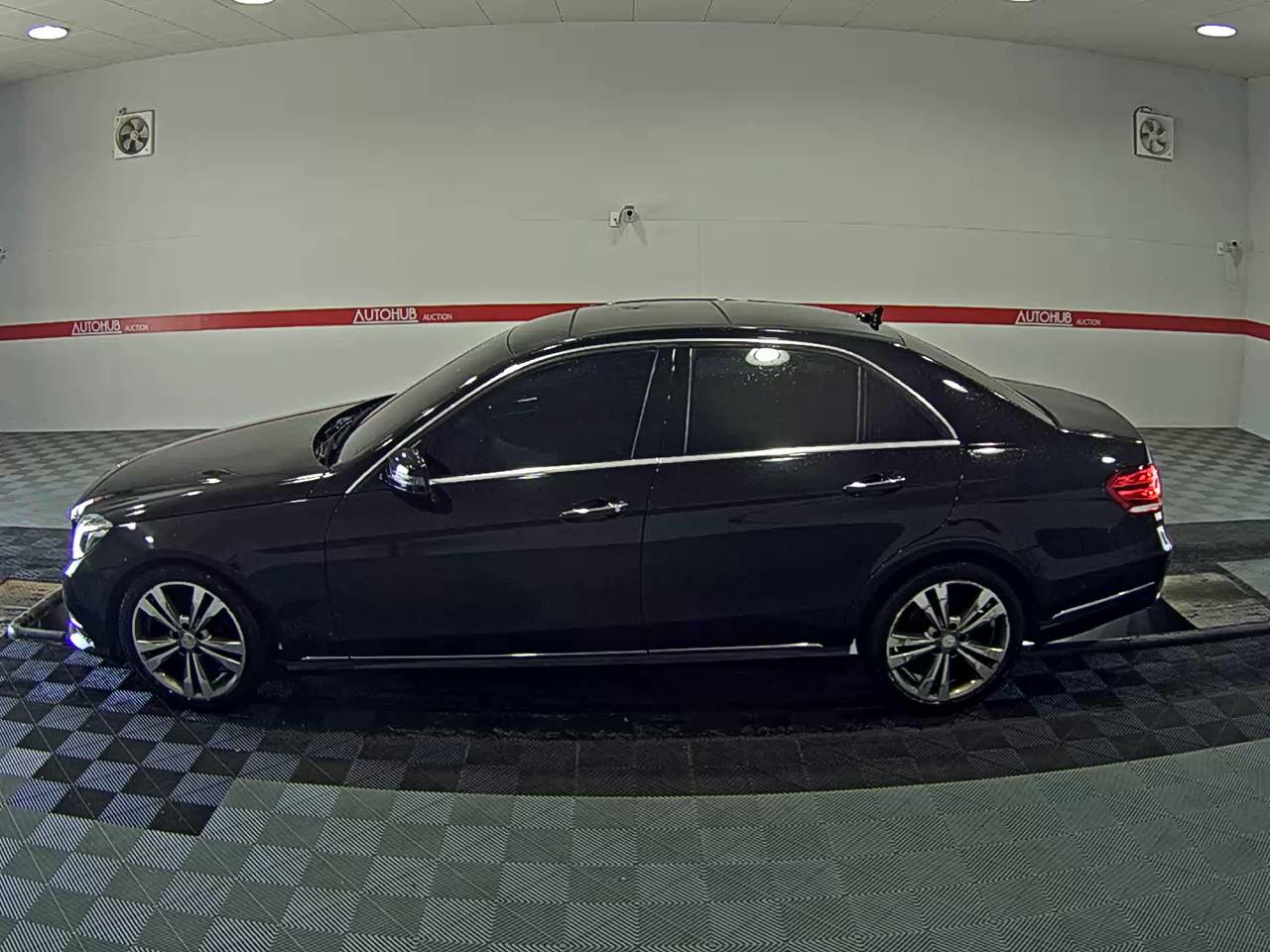 مرسيدس E-CLASS