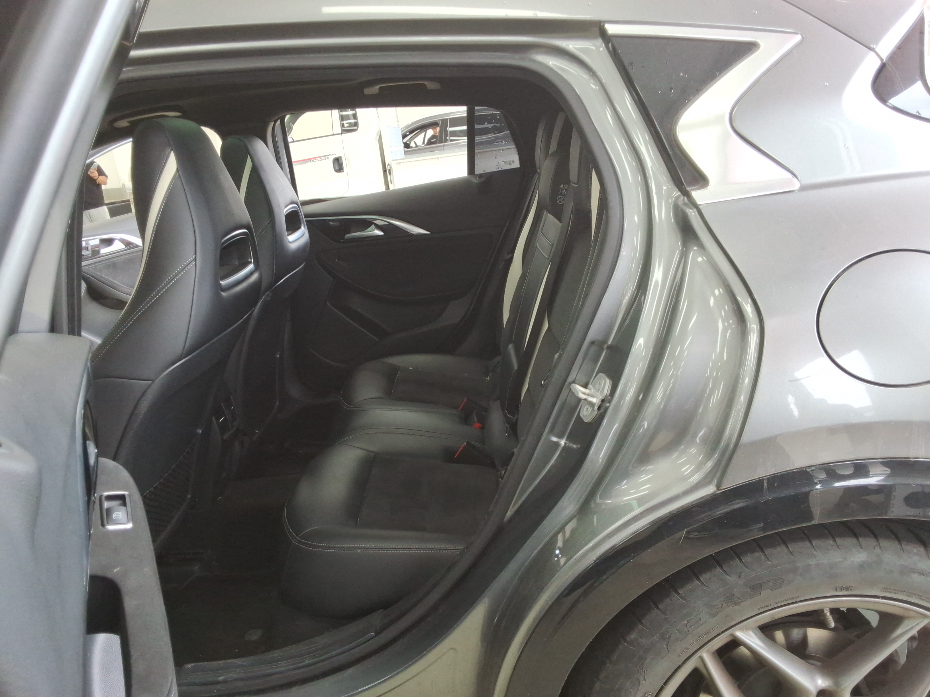 اينفيني Q30