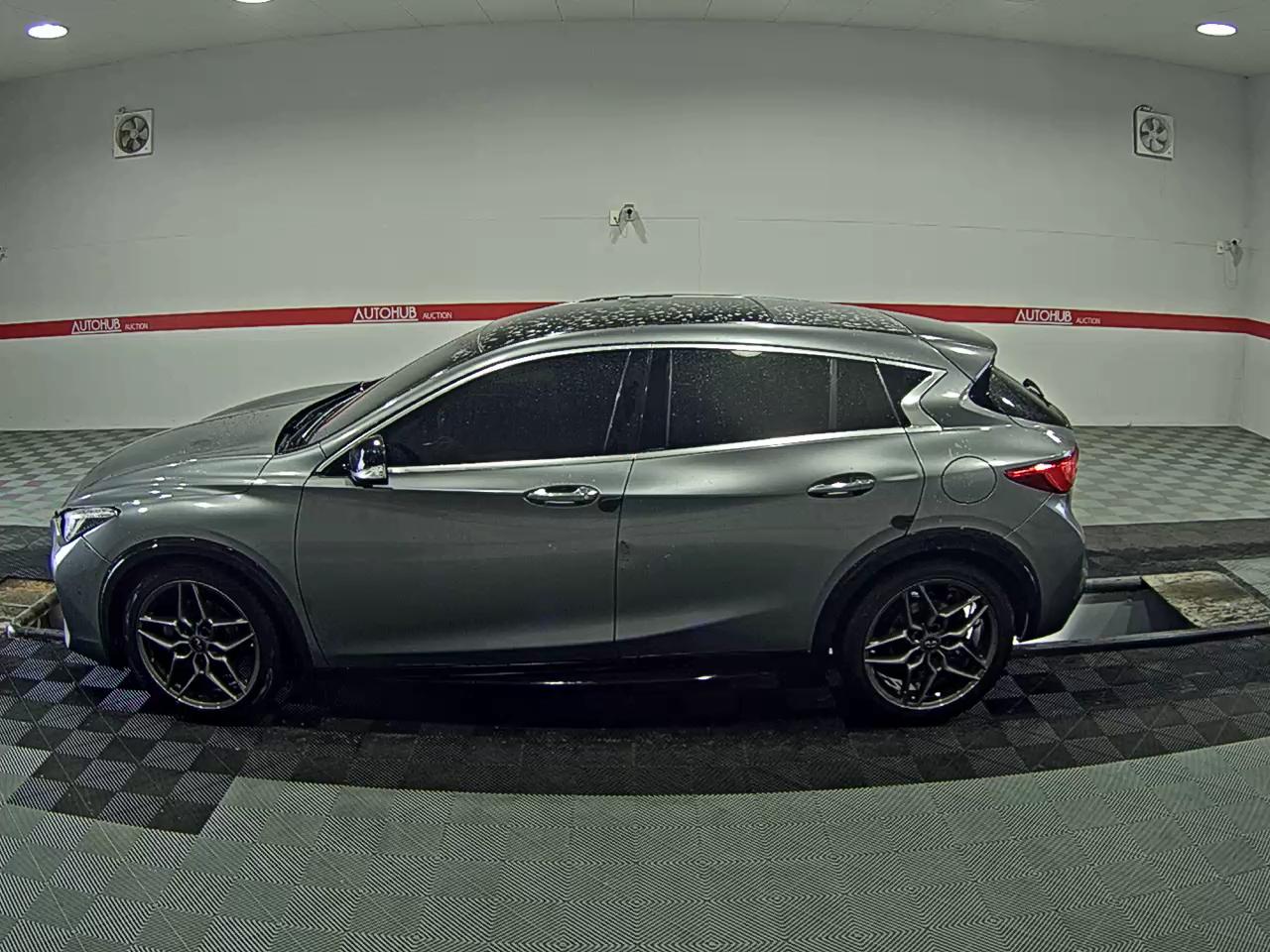 اينفيني Q30