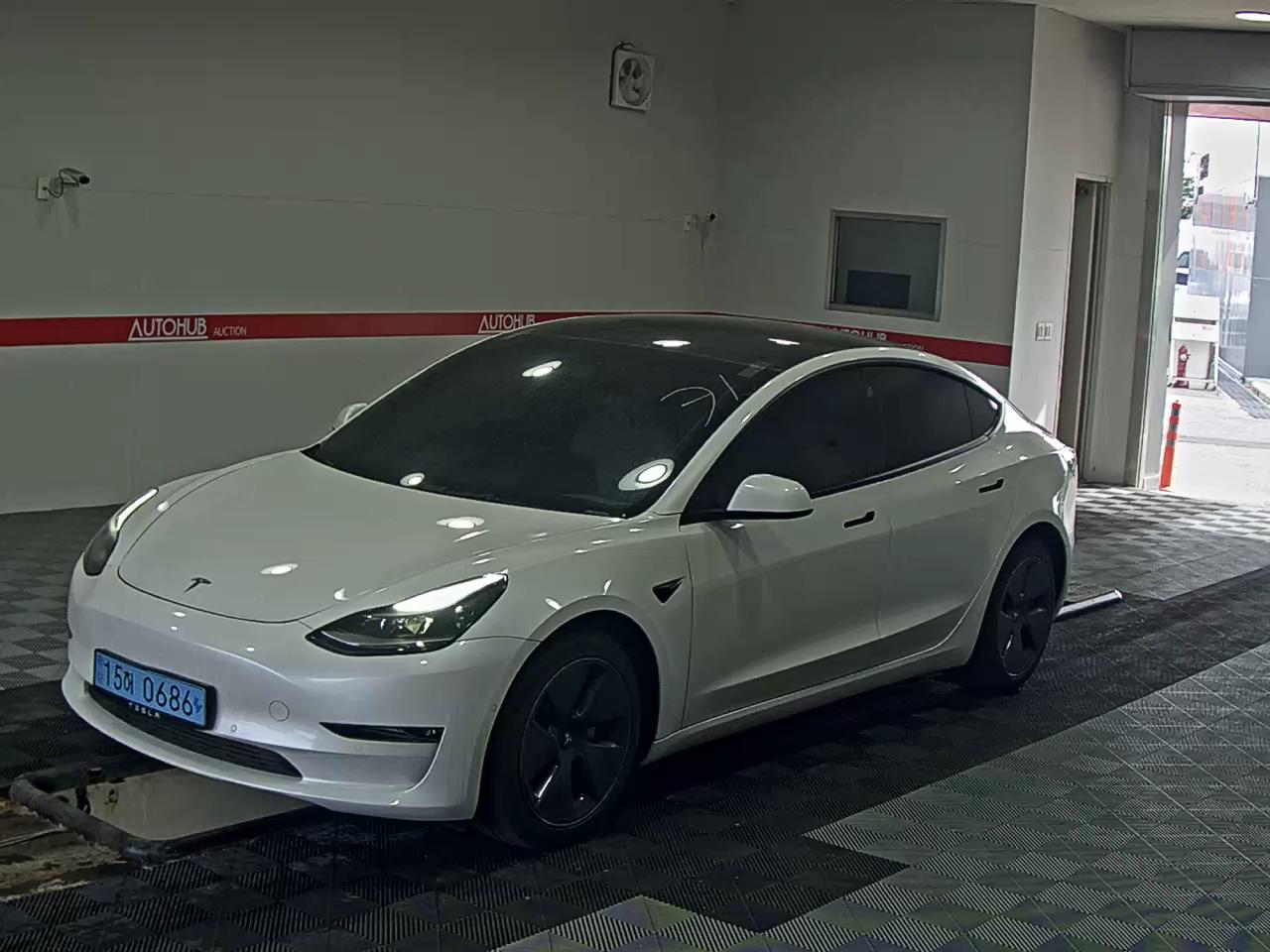 تسلا MODEL 3