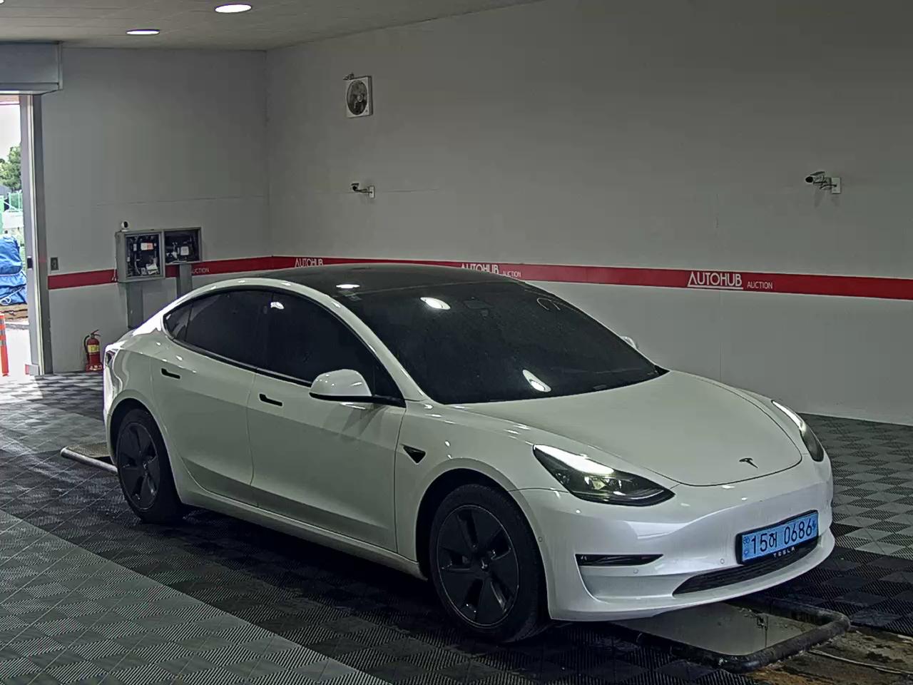تسلا MODEL 3
