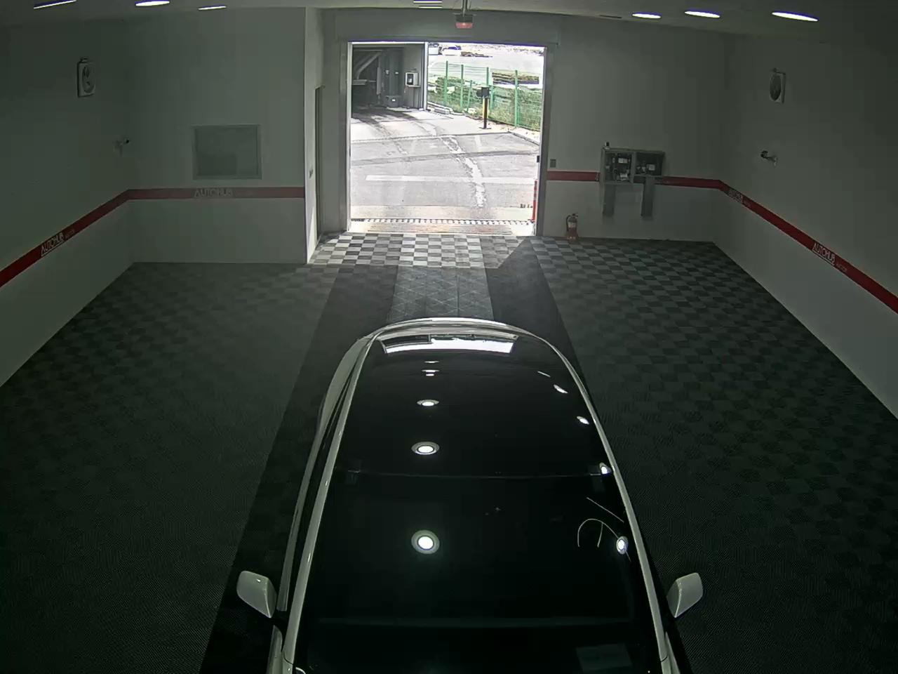تسلا MODEL 3