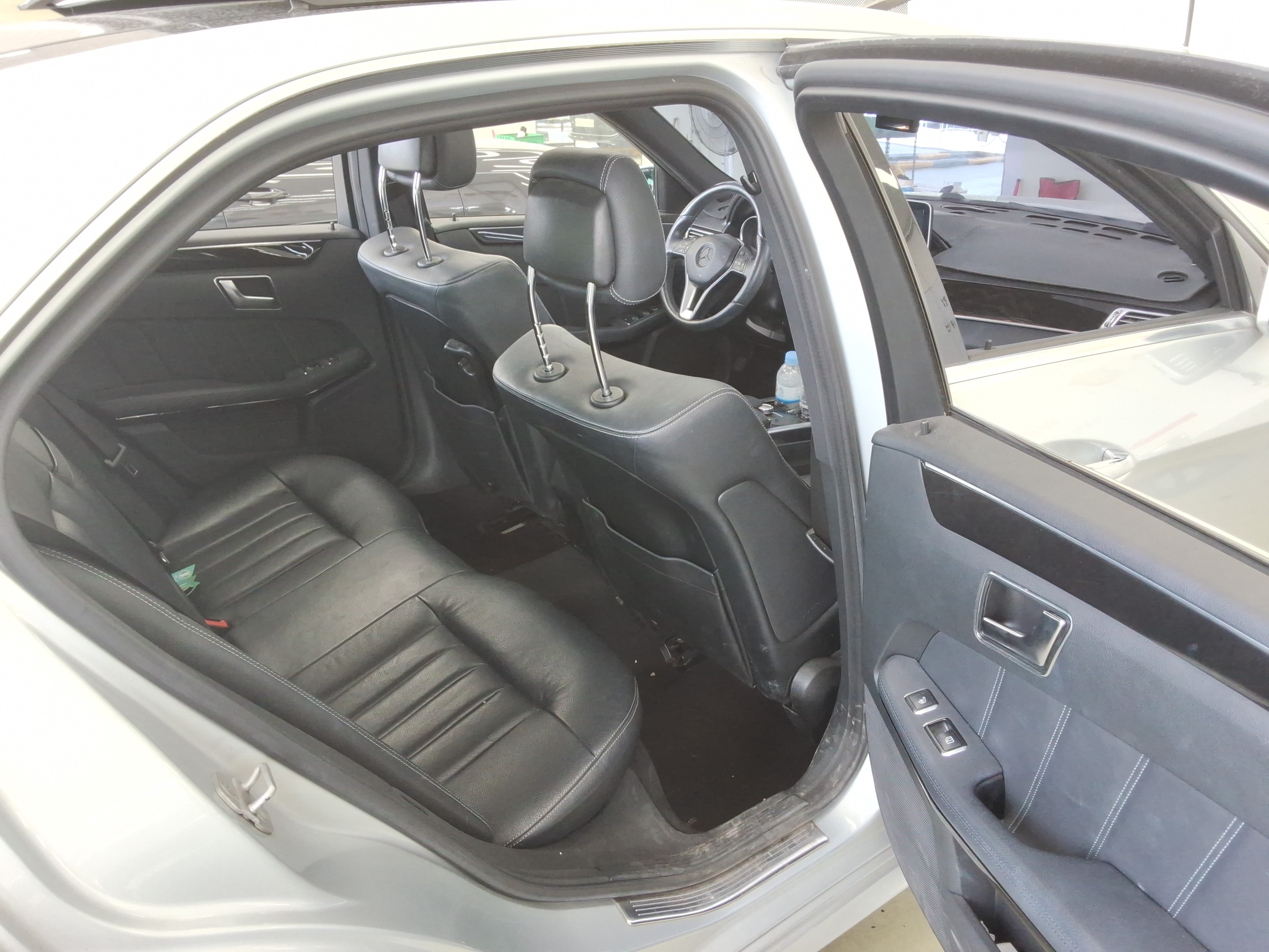 مرسيدس E-CLASS