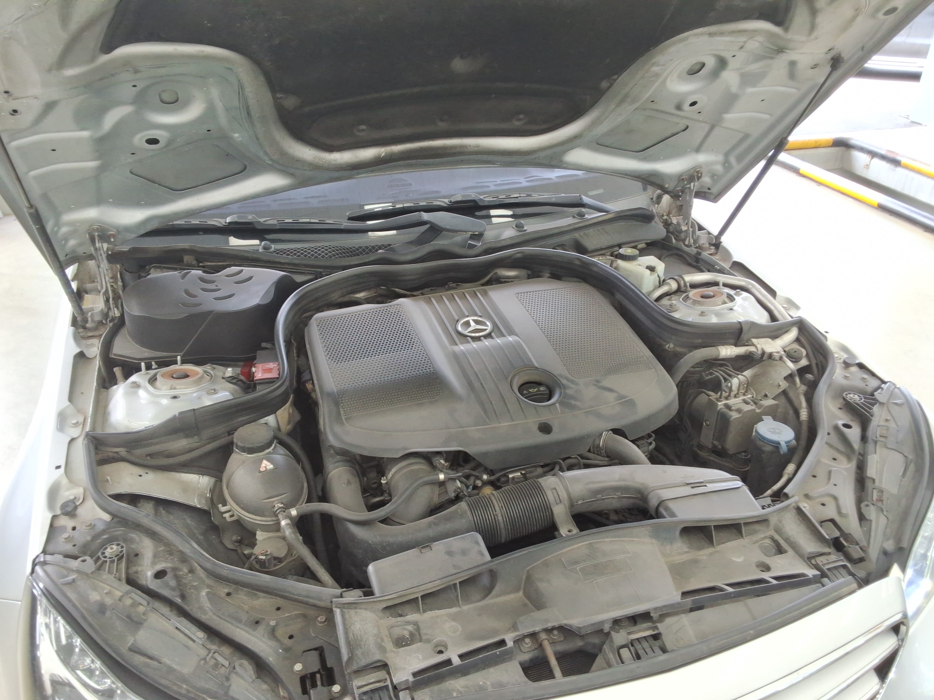 مرسيدس E-CLASS