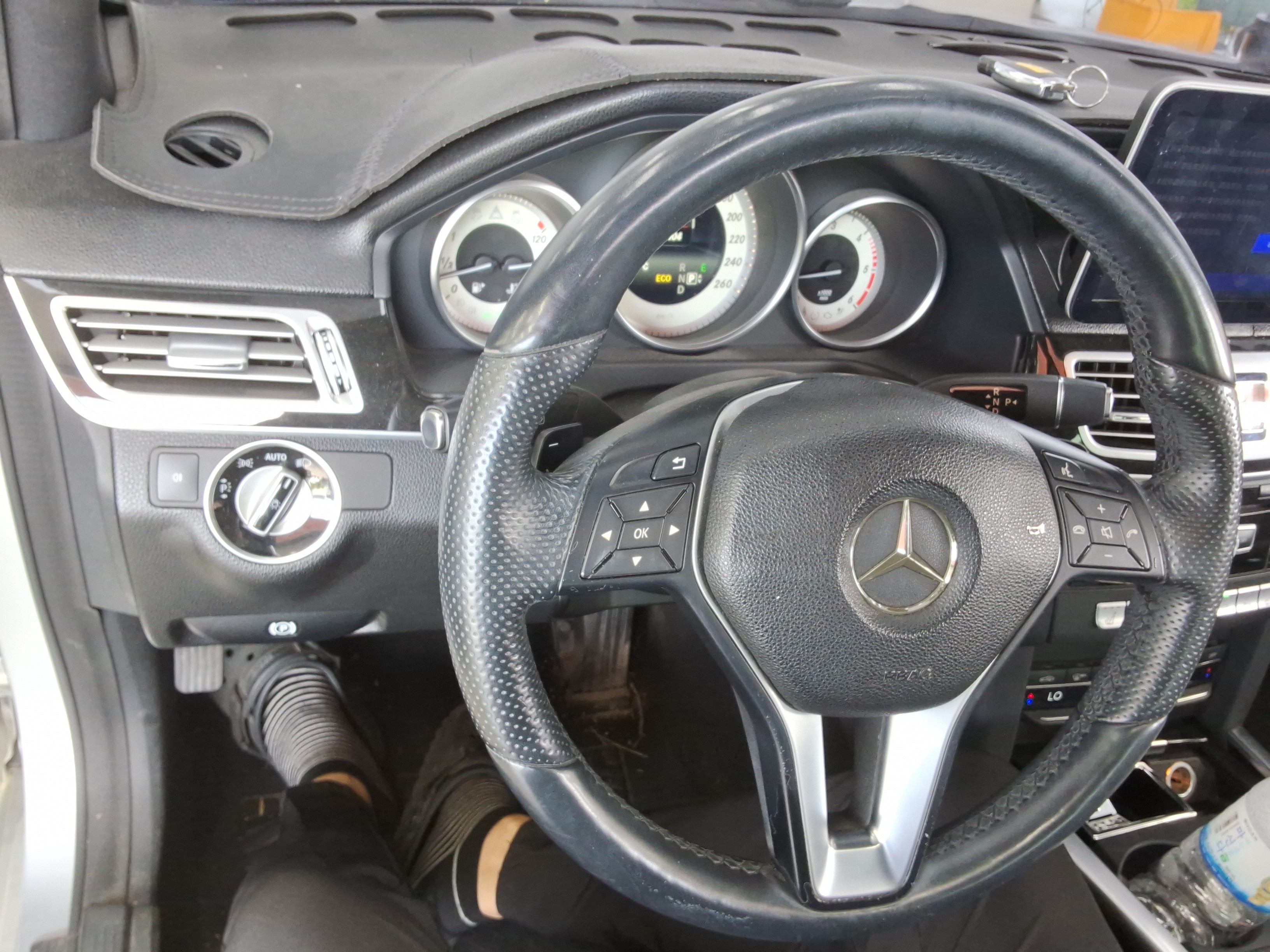 مرسيدس E-CLASS