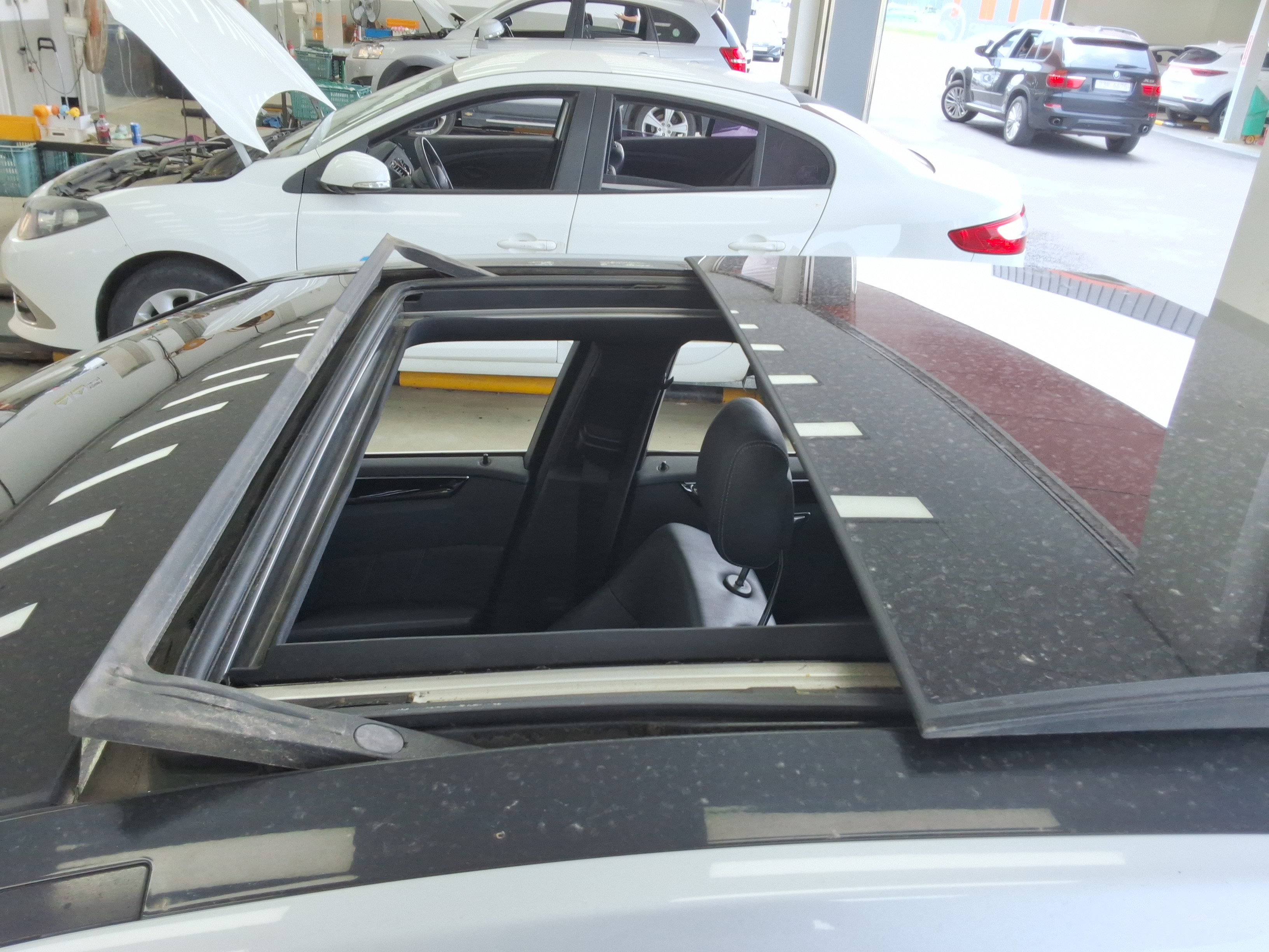 مرسيدس E-CLASS