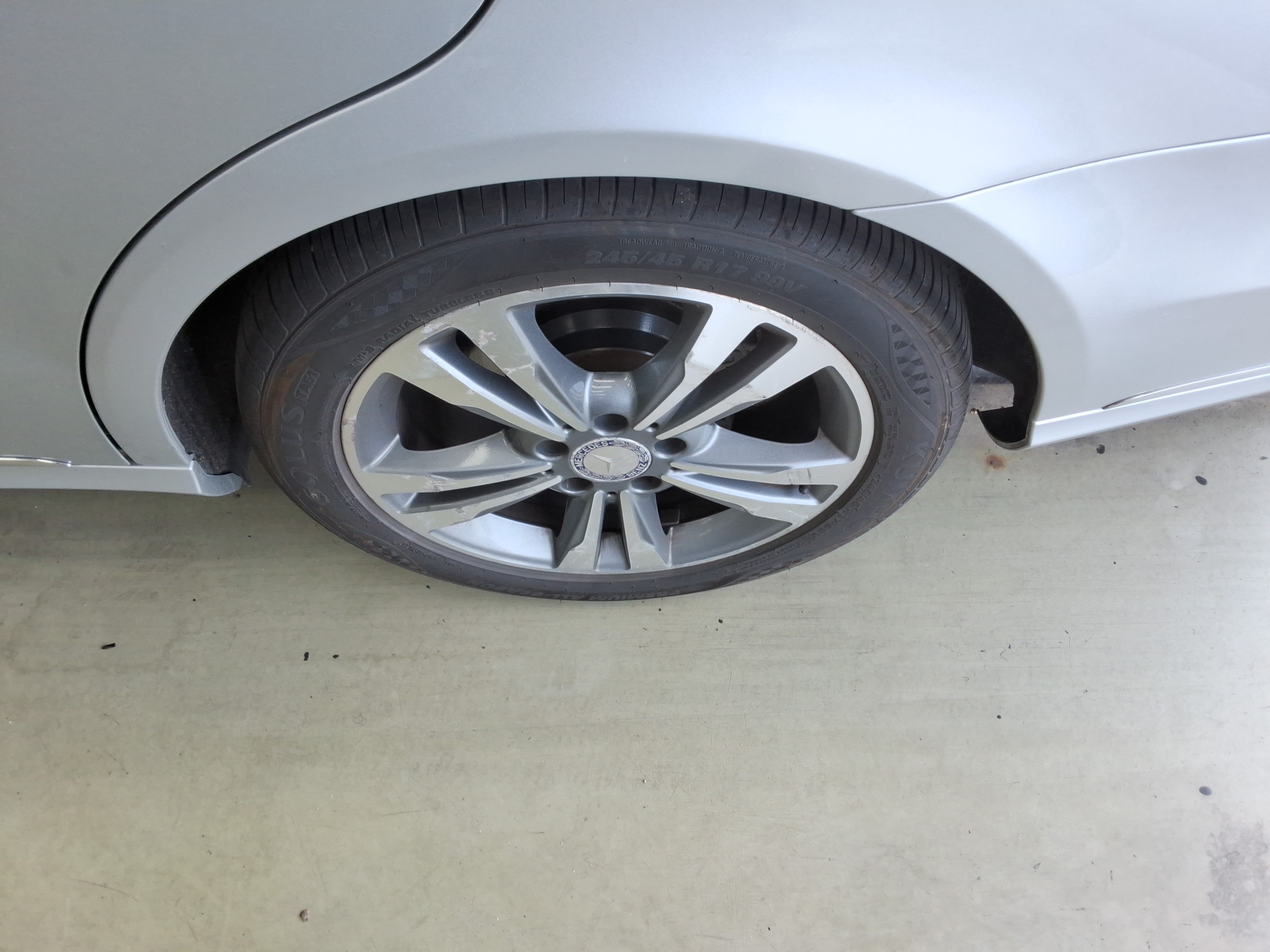 مرسيدس E-CLASS