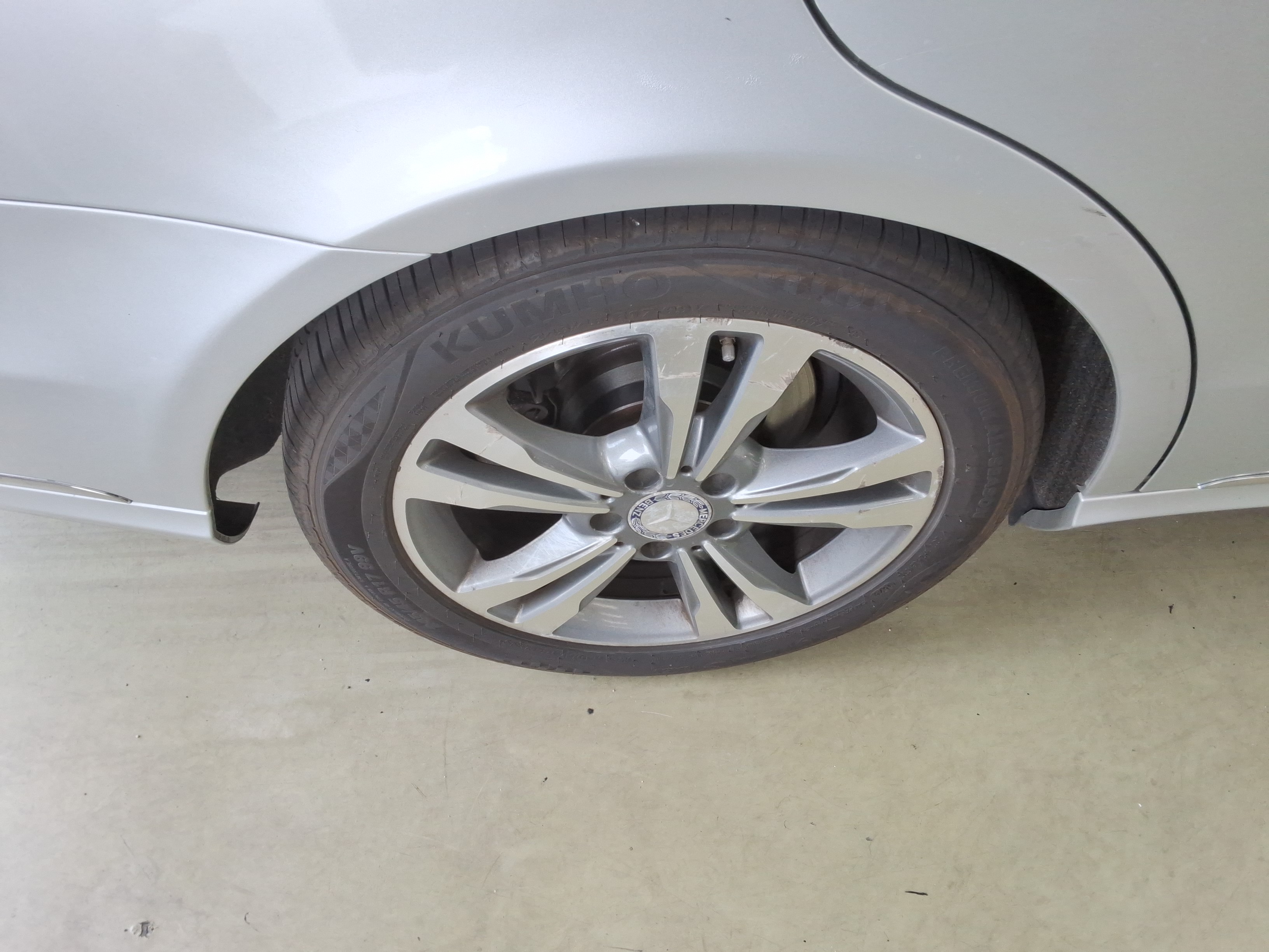 مرسيدس E-CLASS