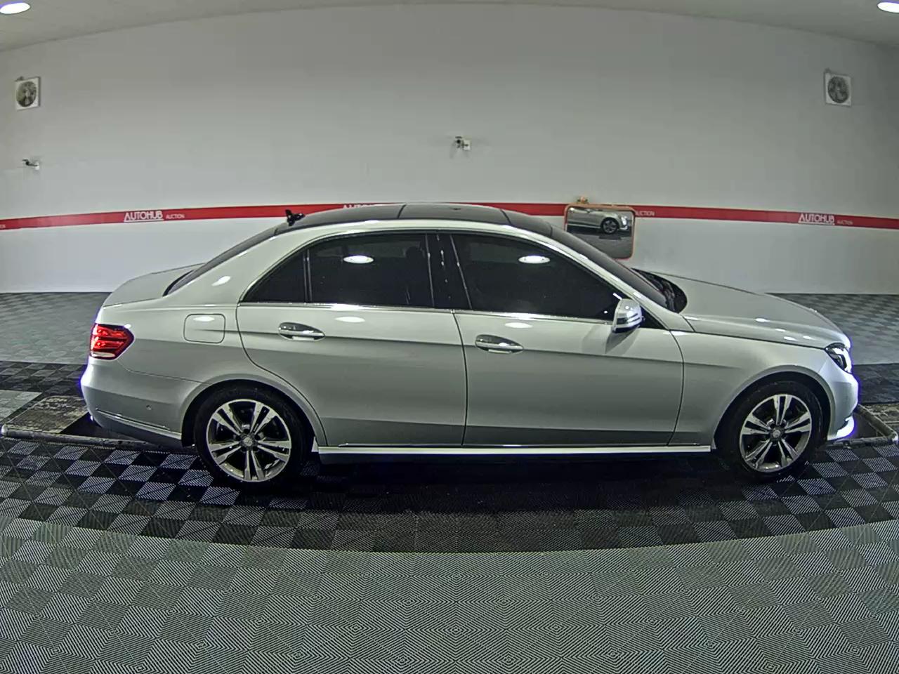 مرسيدس E-CLASS
