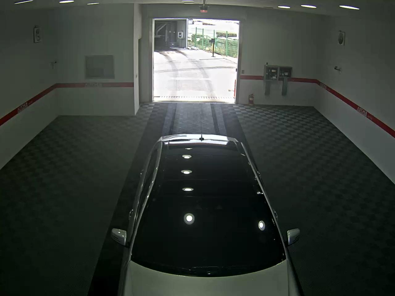 مرسيدس E-CLASS