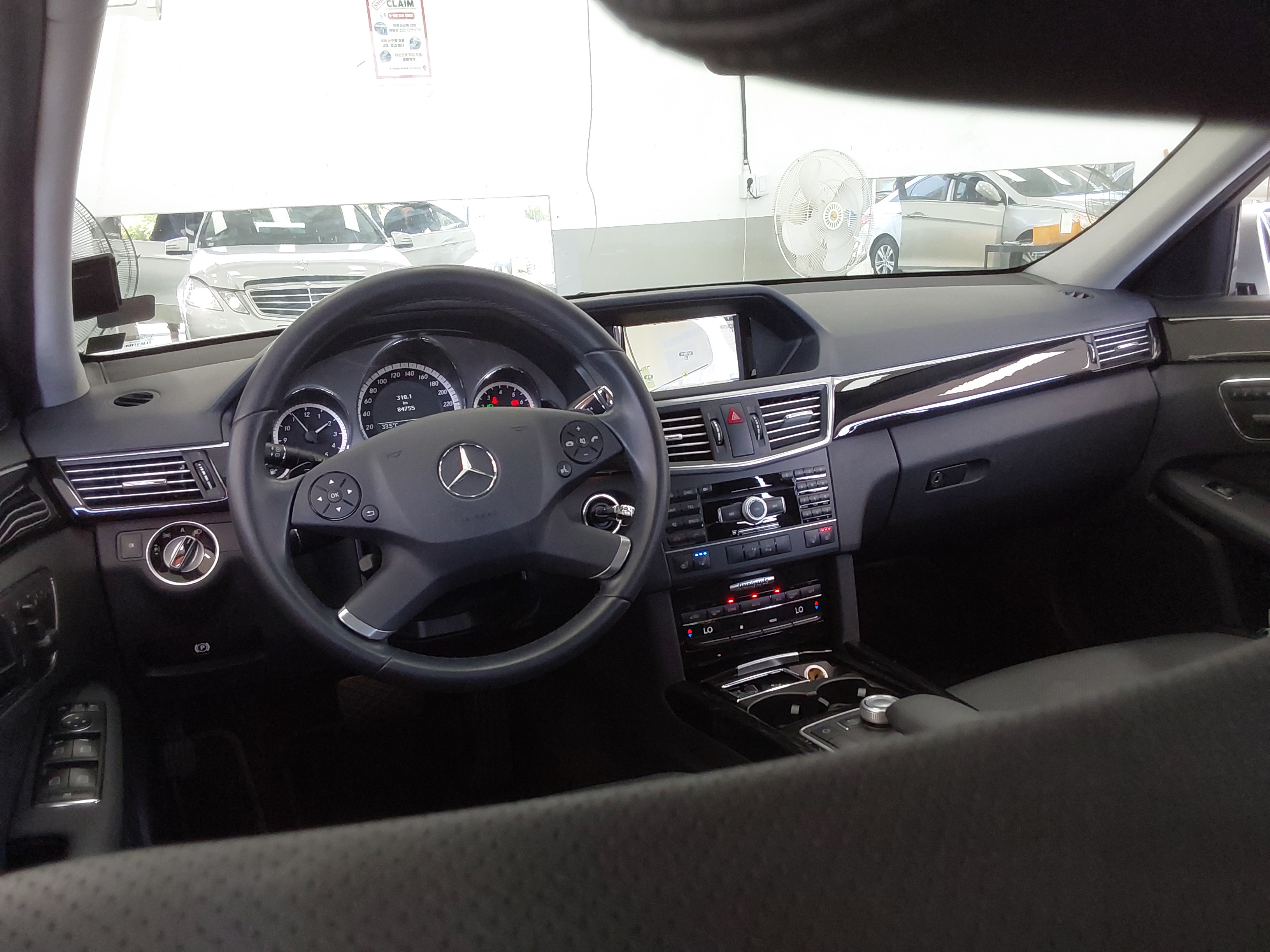 مرسيدس E-CLASS