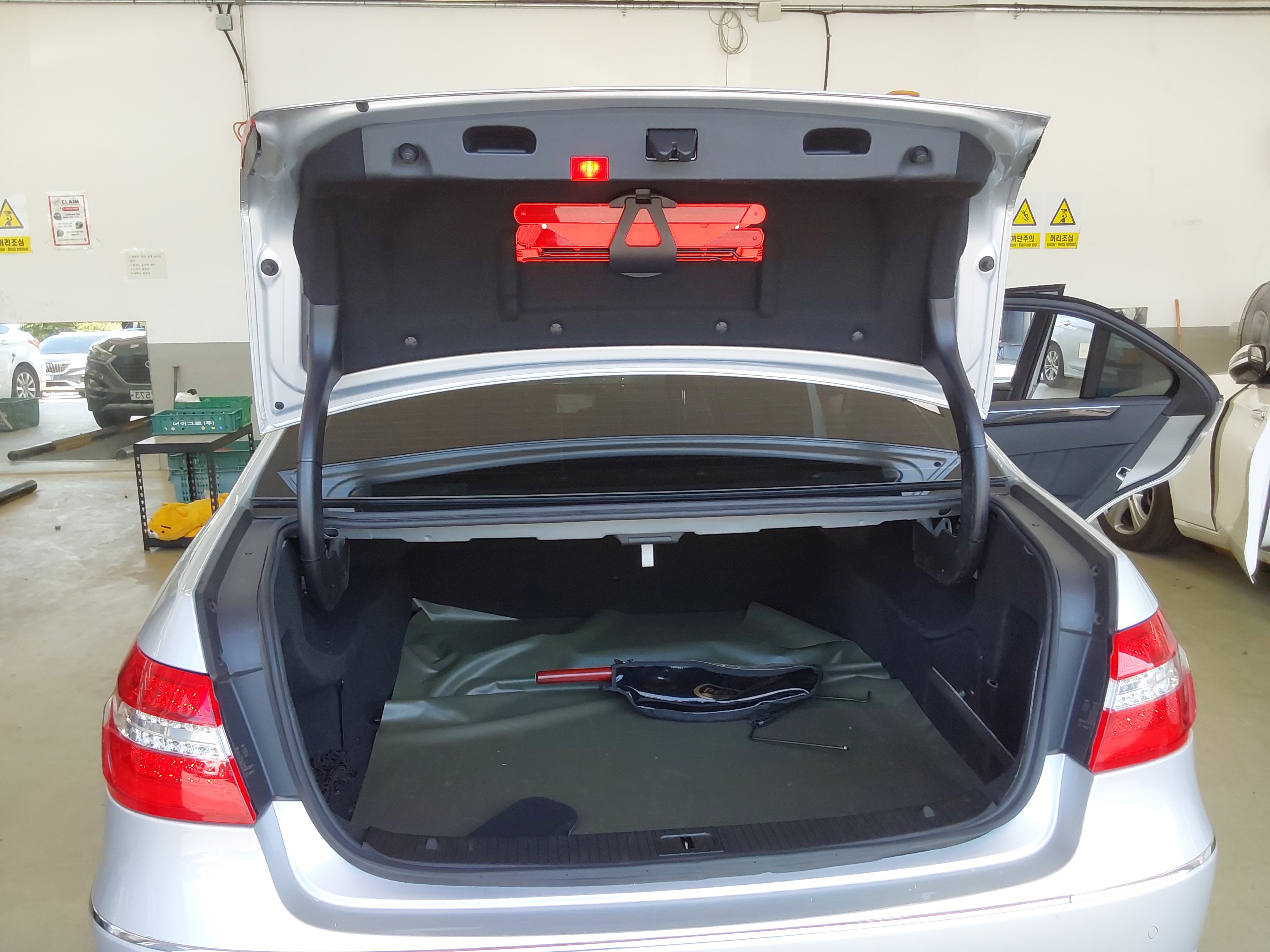 مرسيدس E-CLASS