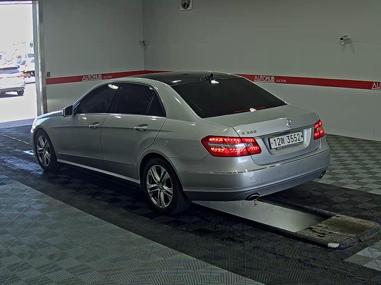 مرسيدس E-CLASS