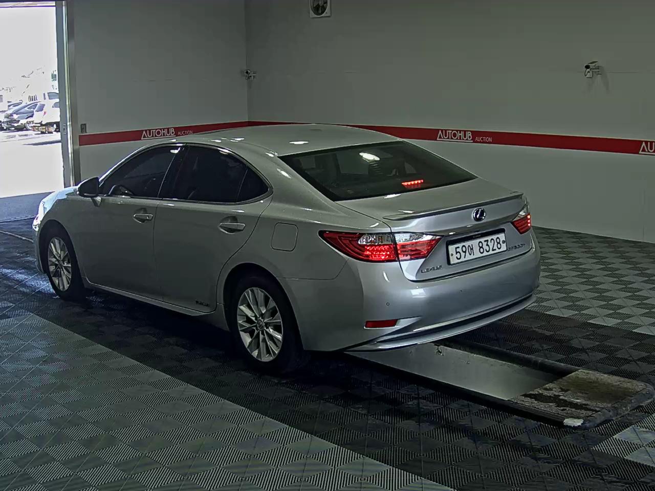 لكسز ES300h