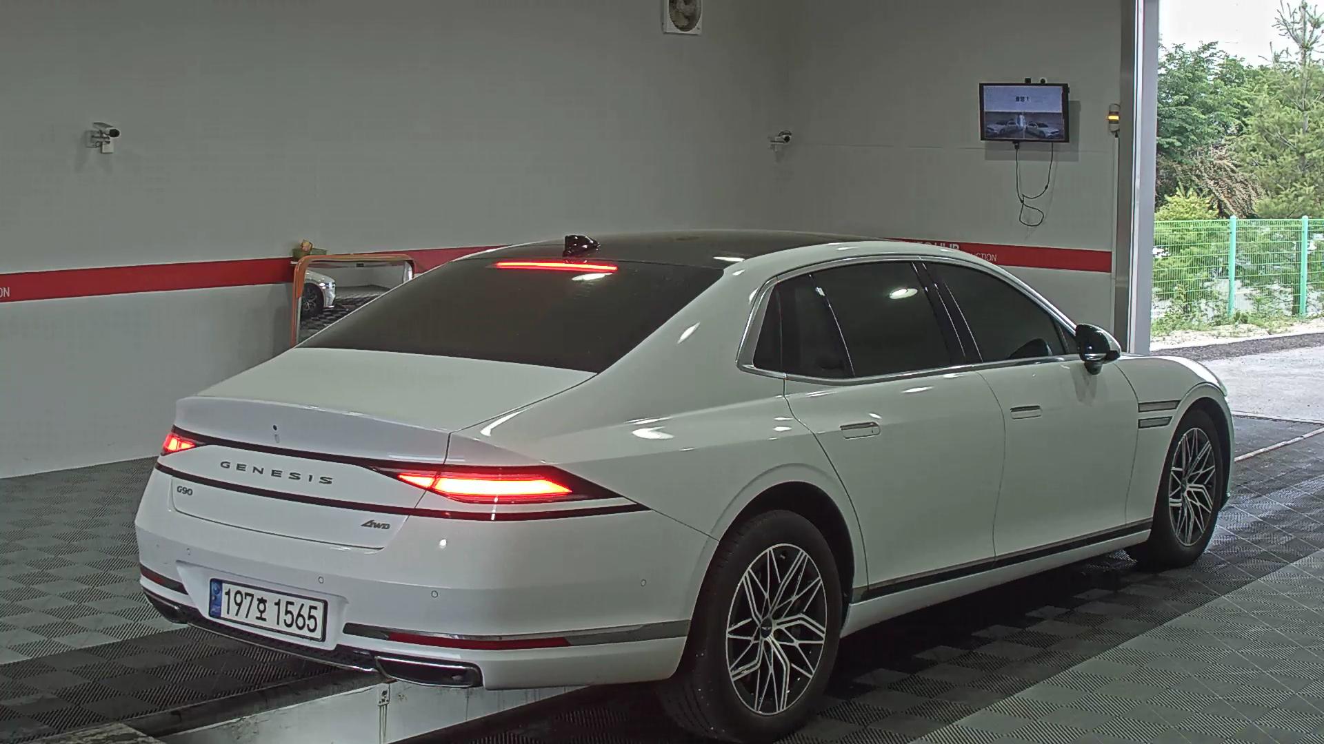 جينسس G90