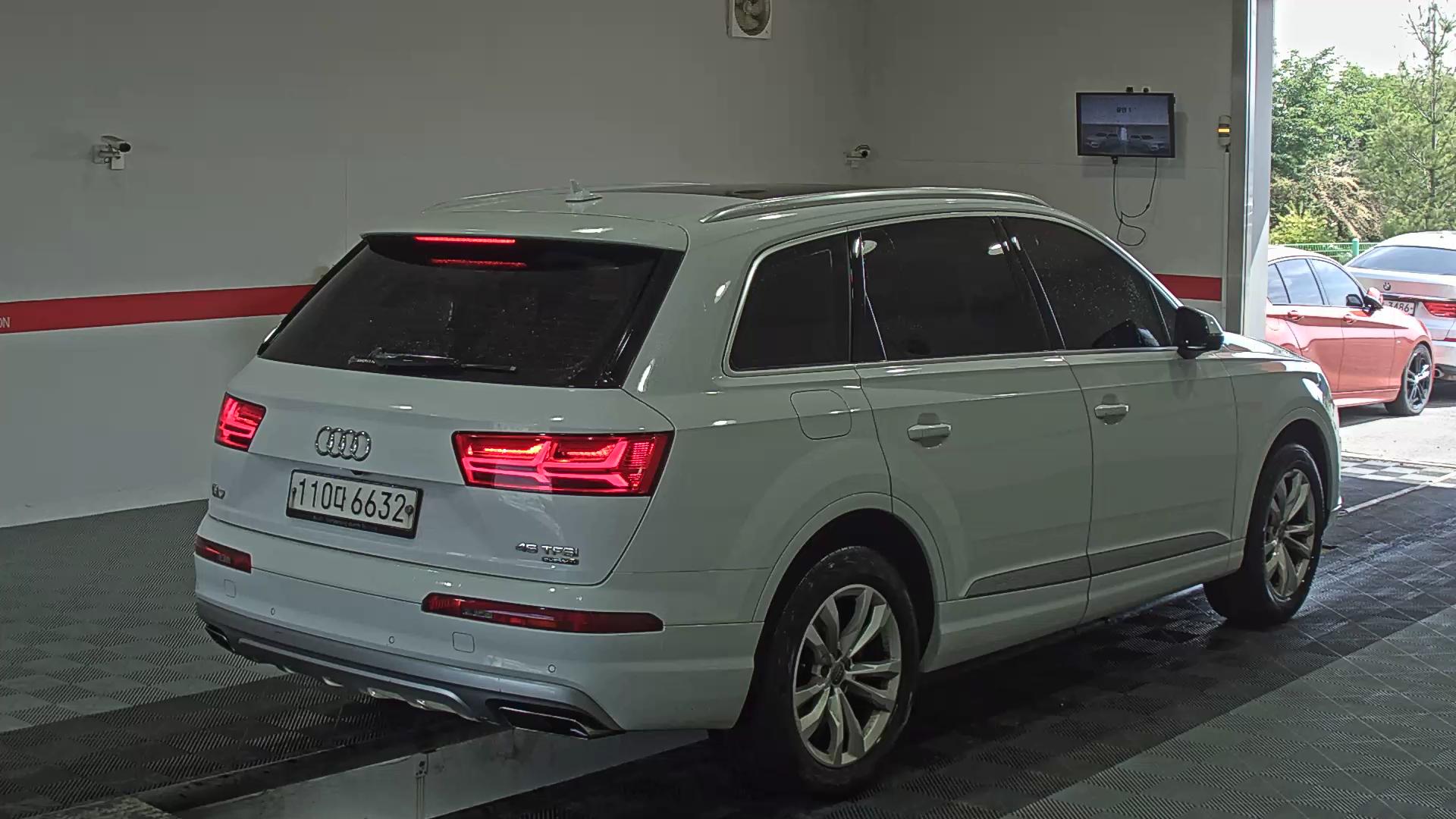 أودي Q7