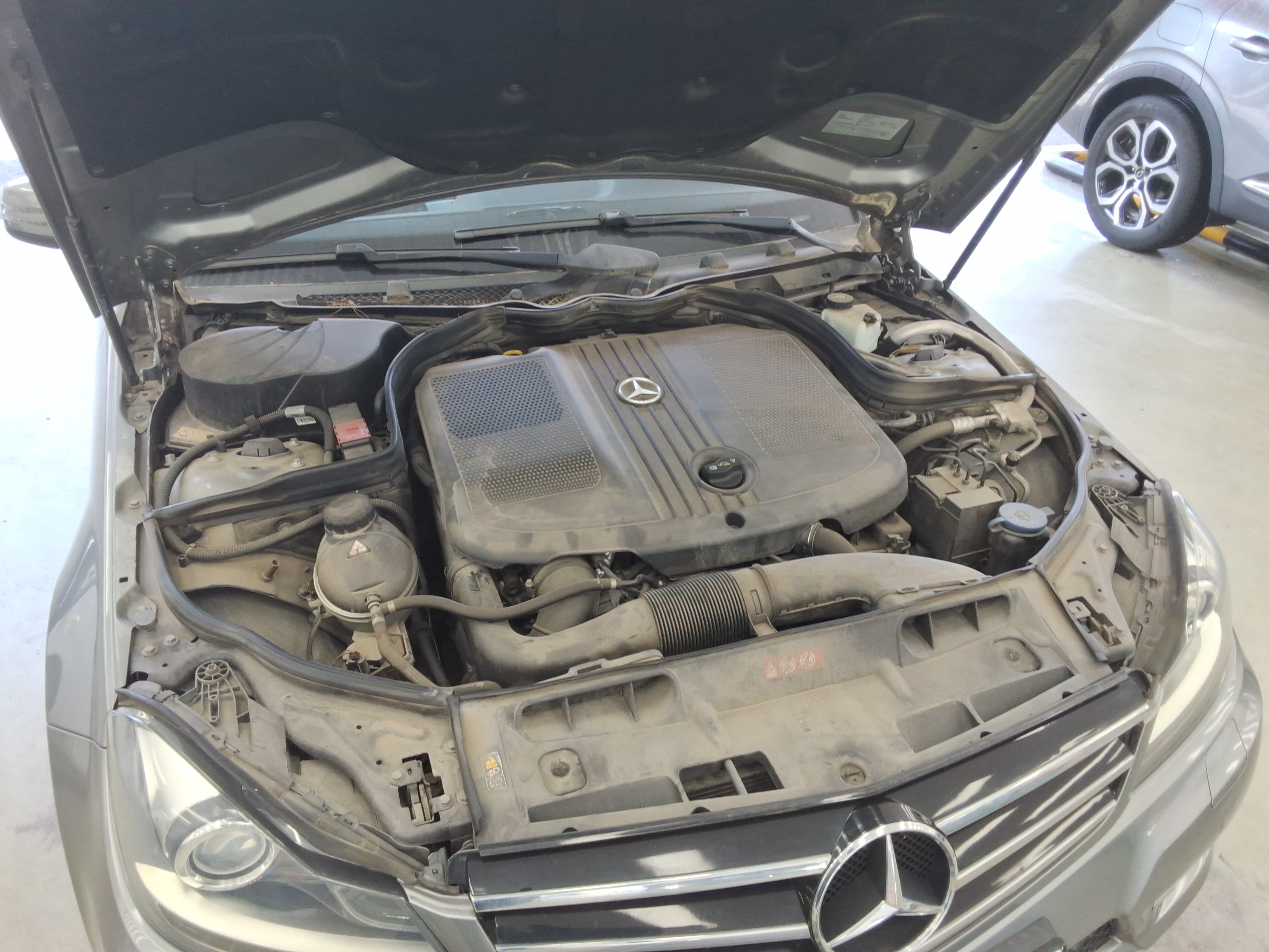 مرسيدس C-CLASS